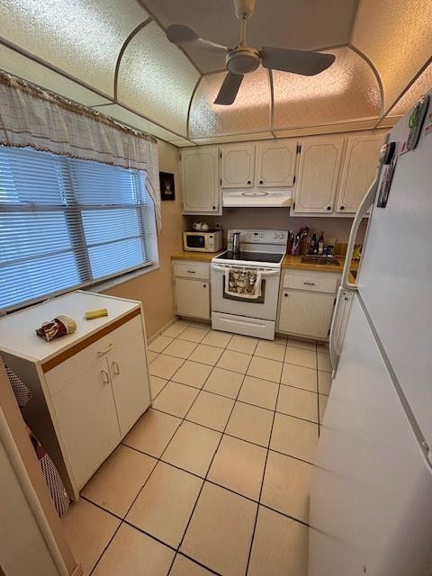 CYPRESS CHASE CONDO NO 8 - Residential