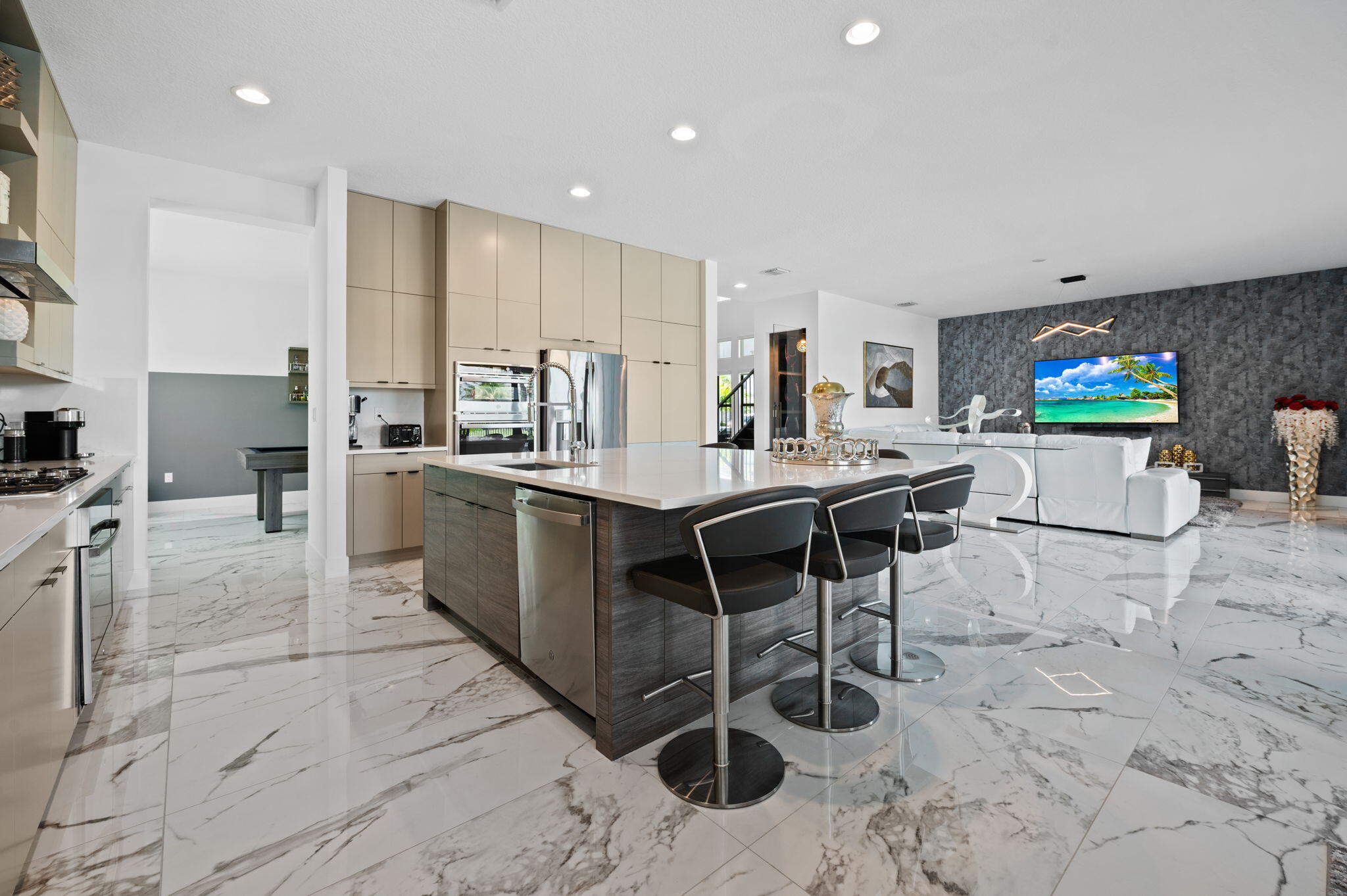 BRIDGES MIZNER PUD BRIDGES SOUTH PLAT THREE - Residential Lease