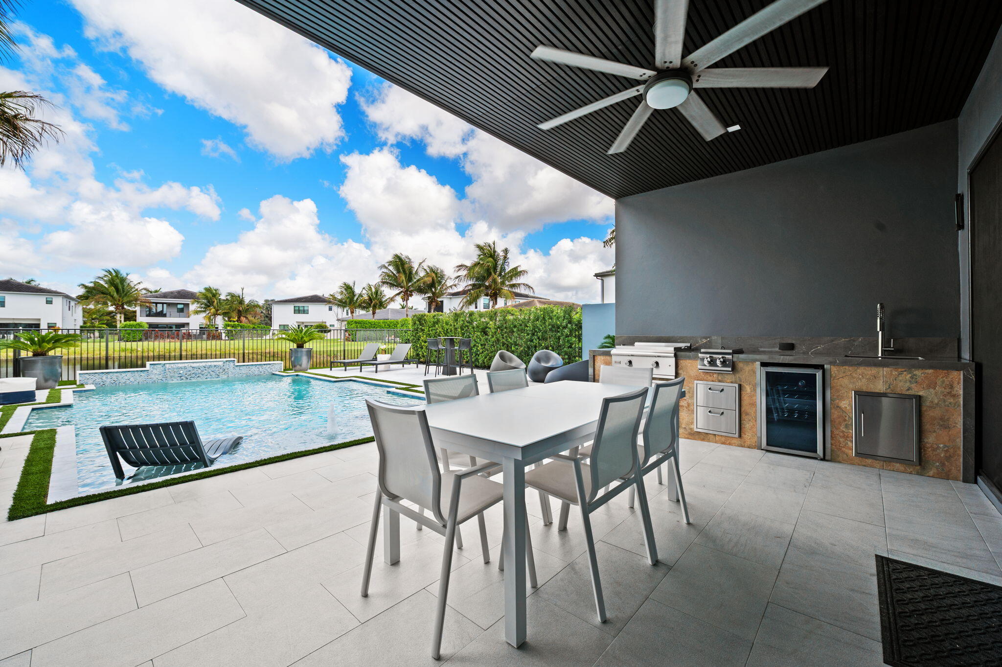 BRIDGES MIZNER PUD BRIDGES SOUTH PLAT THREE - Residential Lease