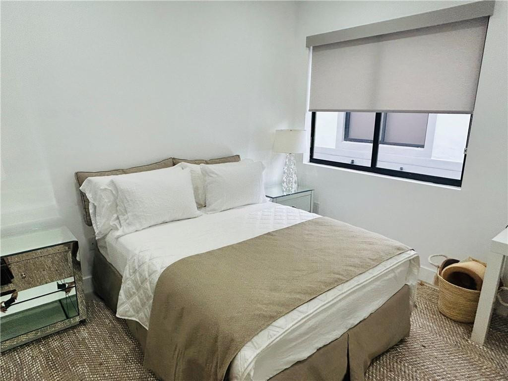 LAUDERDALE - Residential Lease