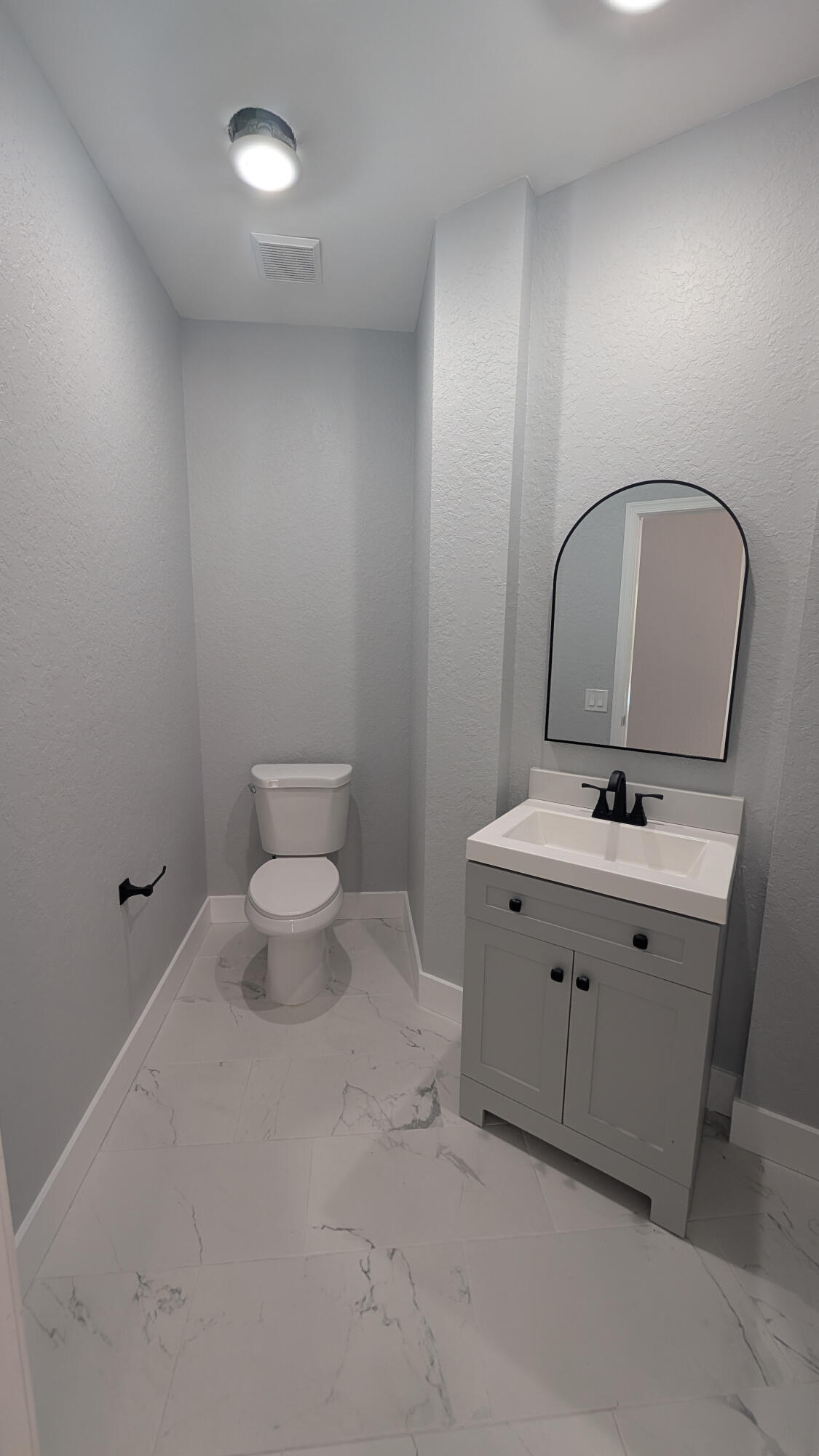 LAUREL POINTE - Residential