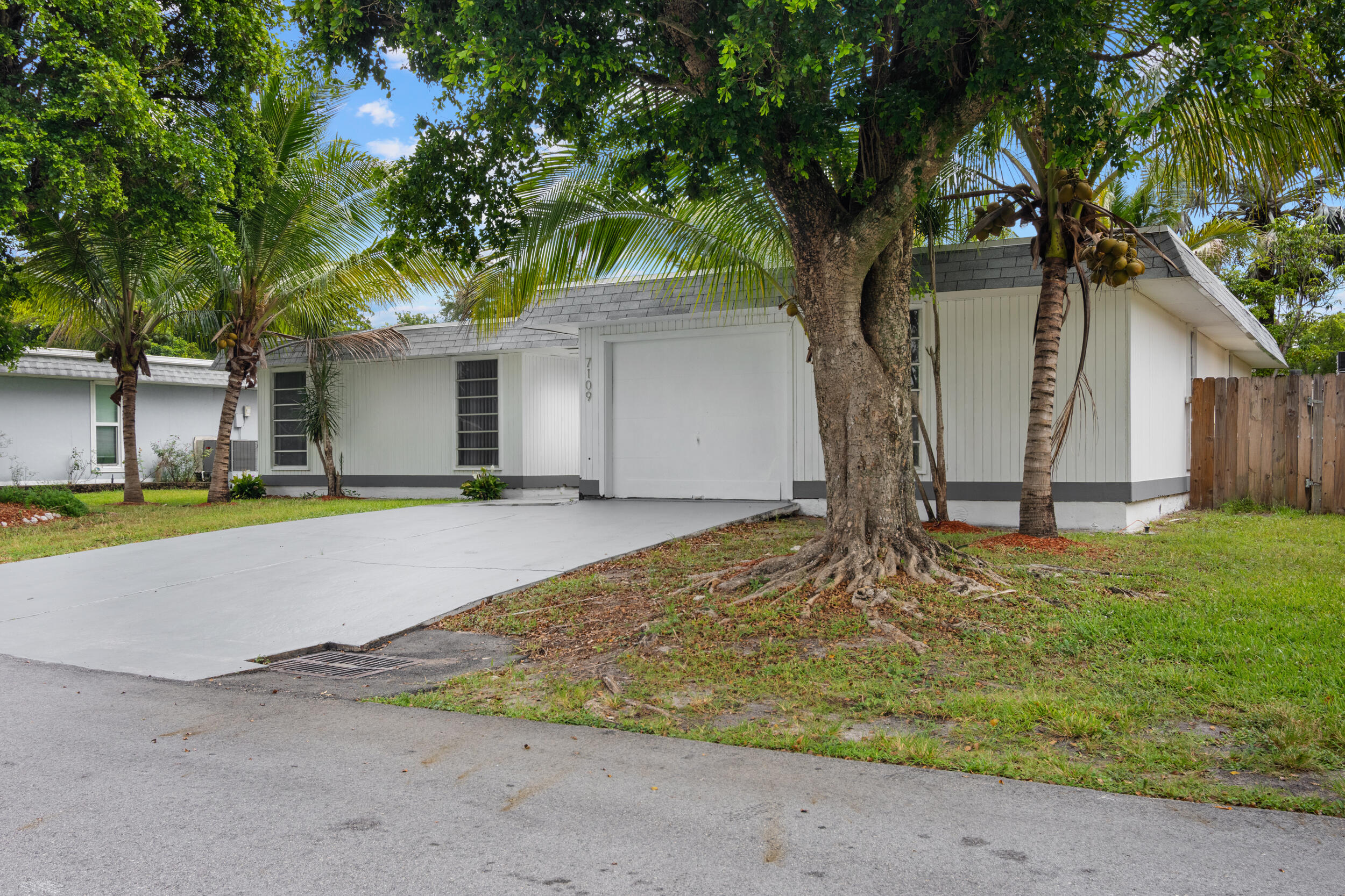 Mainlands Of Tamarac Lake - Residential