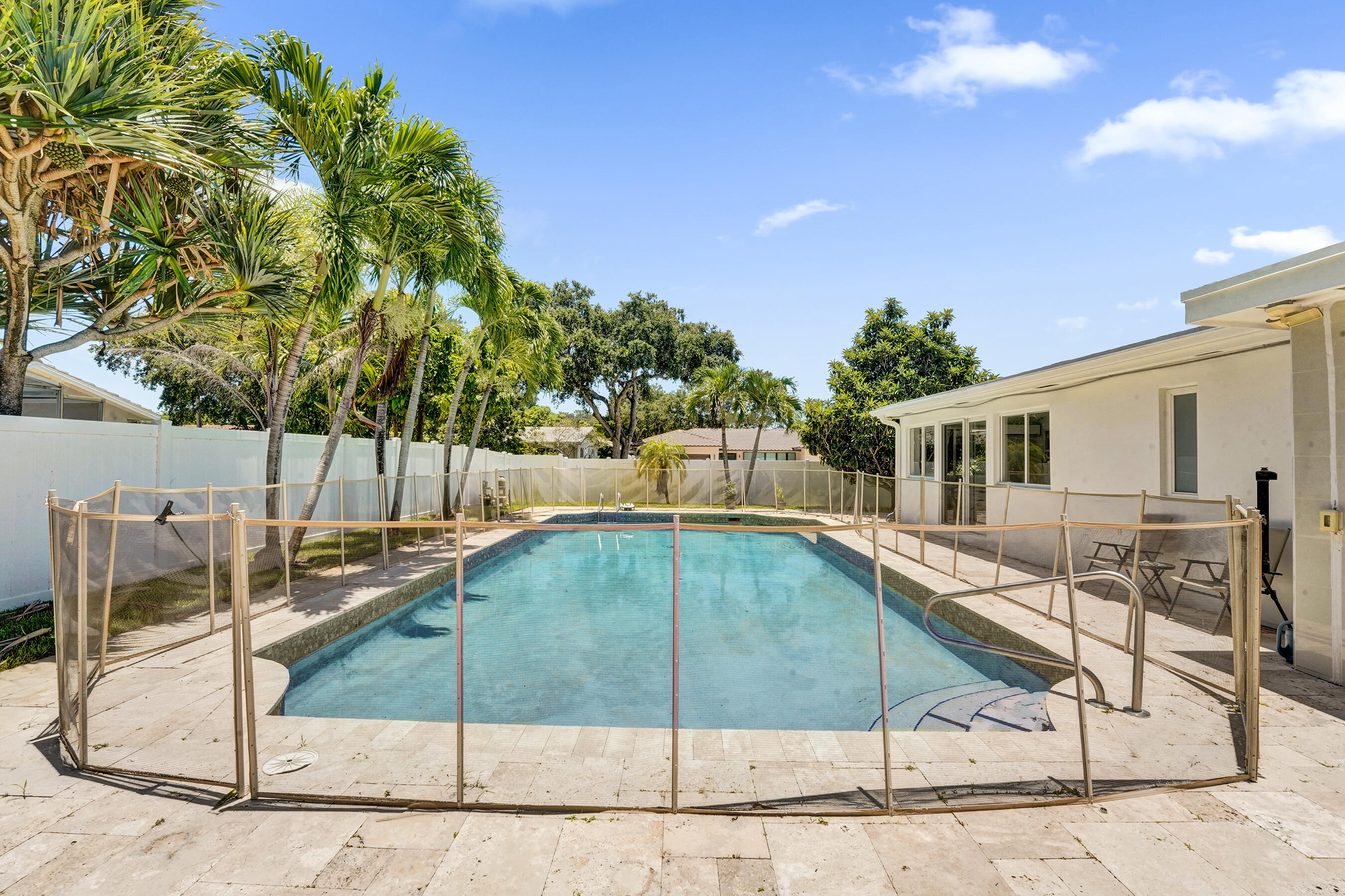 EMERALD HILLS - Residential Lease