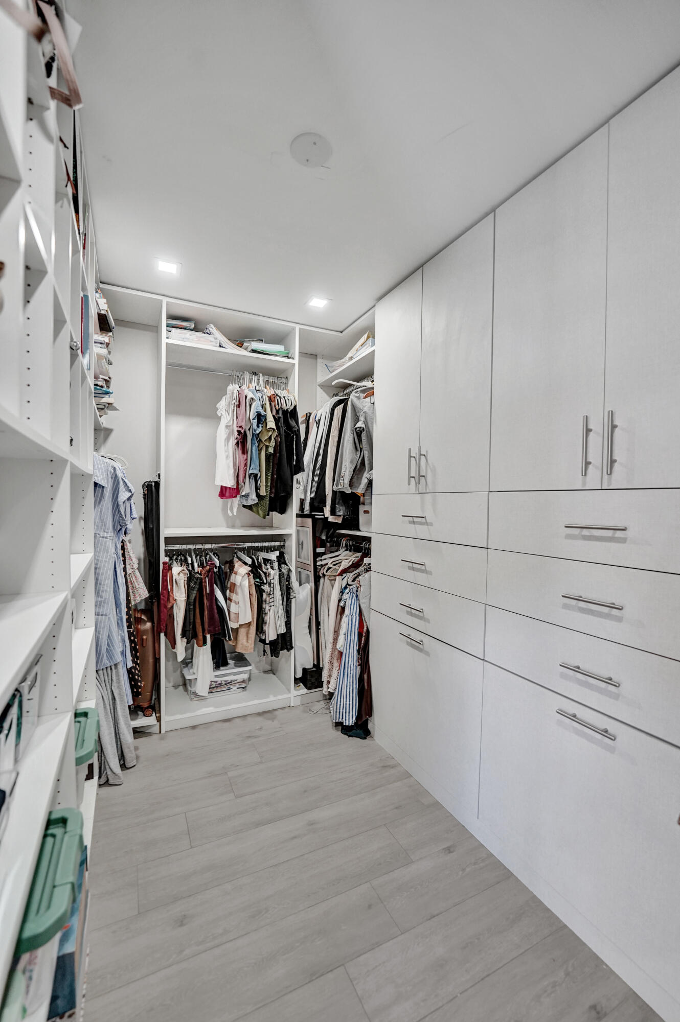 EMERALD HILLS - Residential Lease