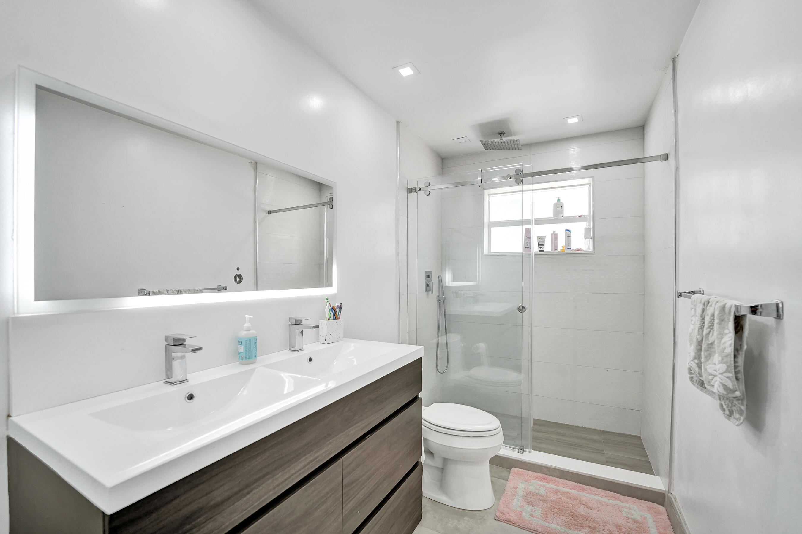 EMERALD HILLS - Residential Lease