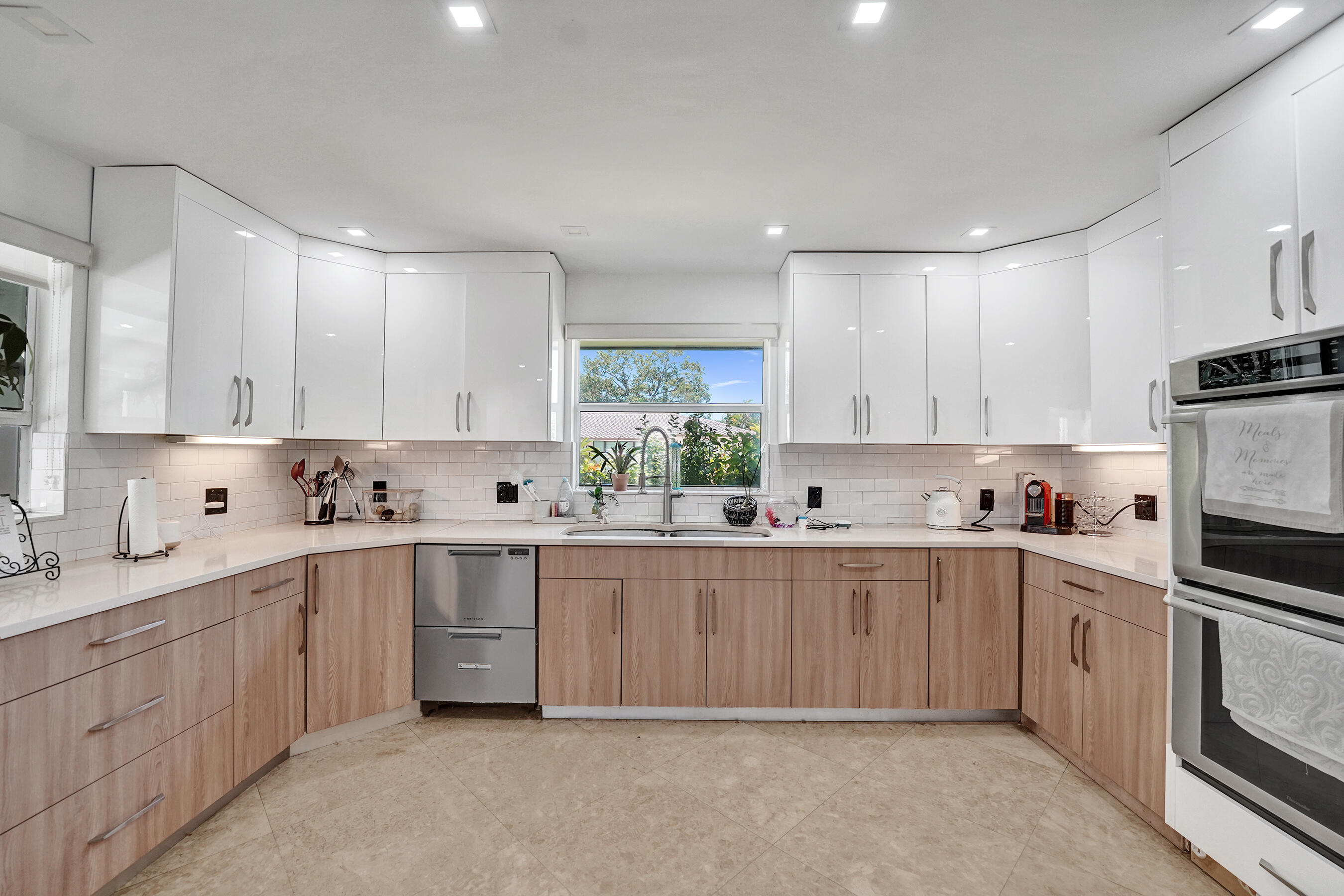 EMERALD HILLS - Residential Lease