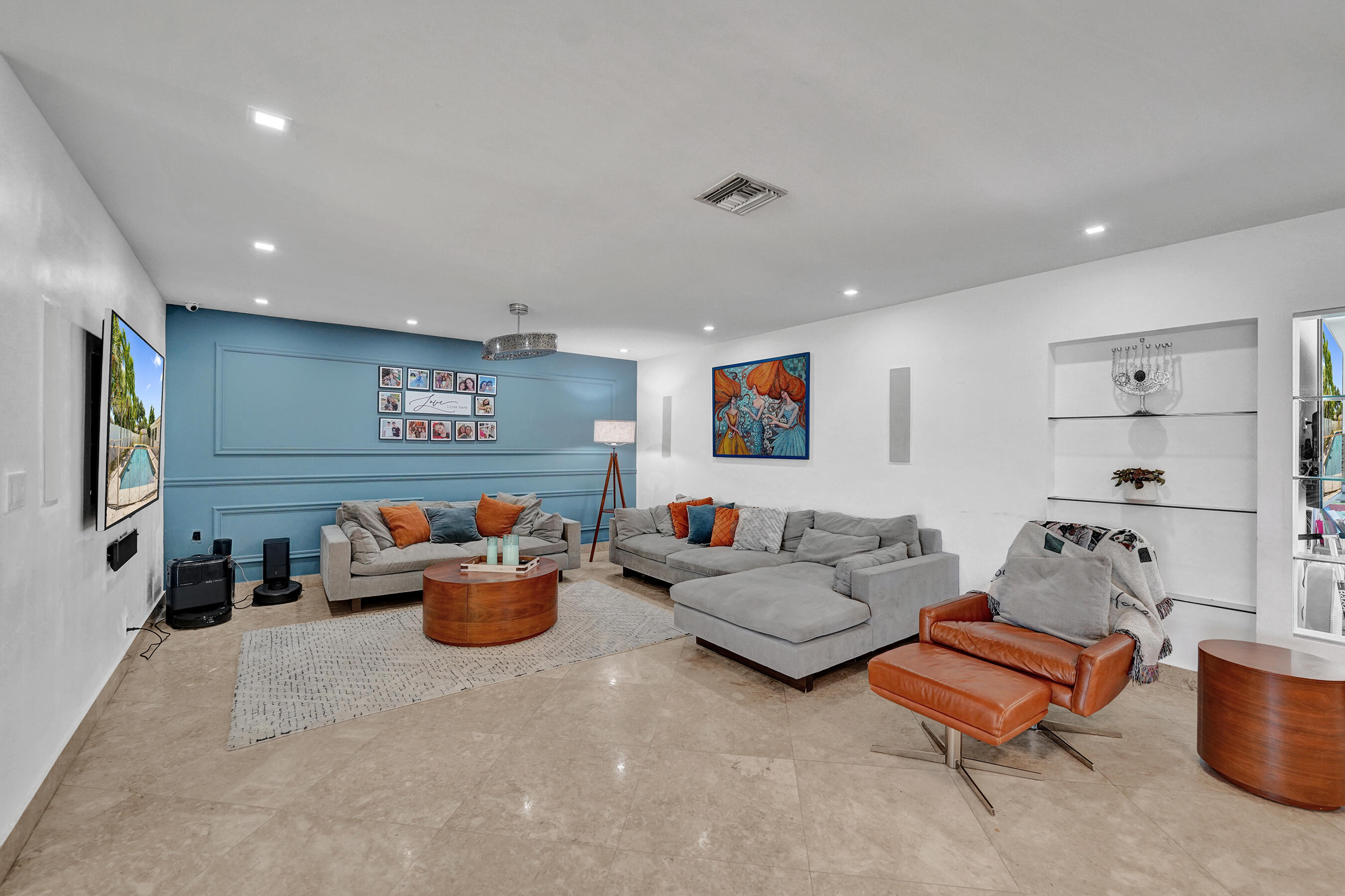 EMERALD HILLS - Residential Lease