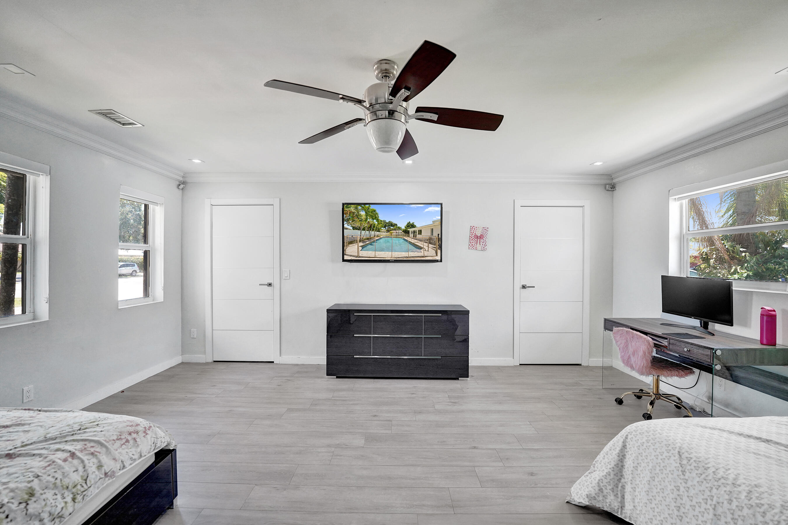 EMERALD HILLS - Residential Lease