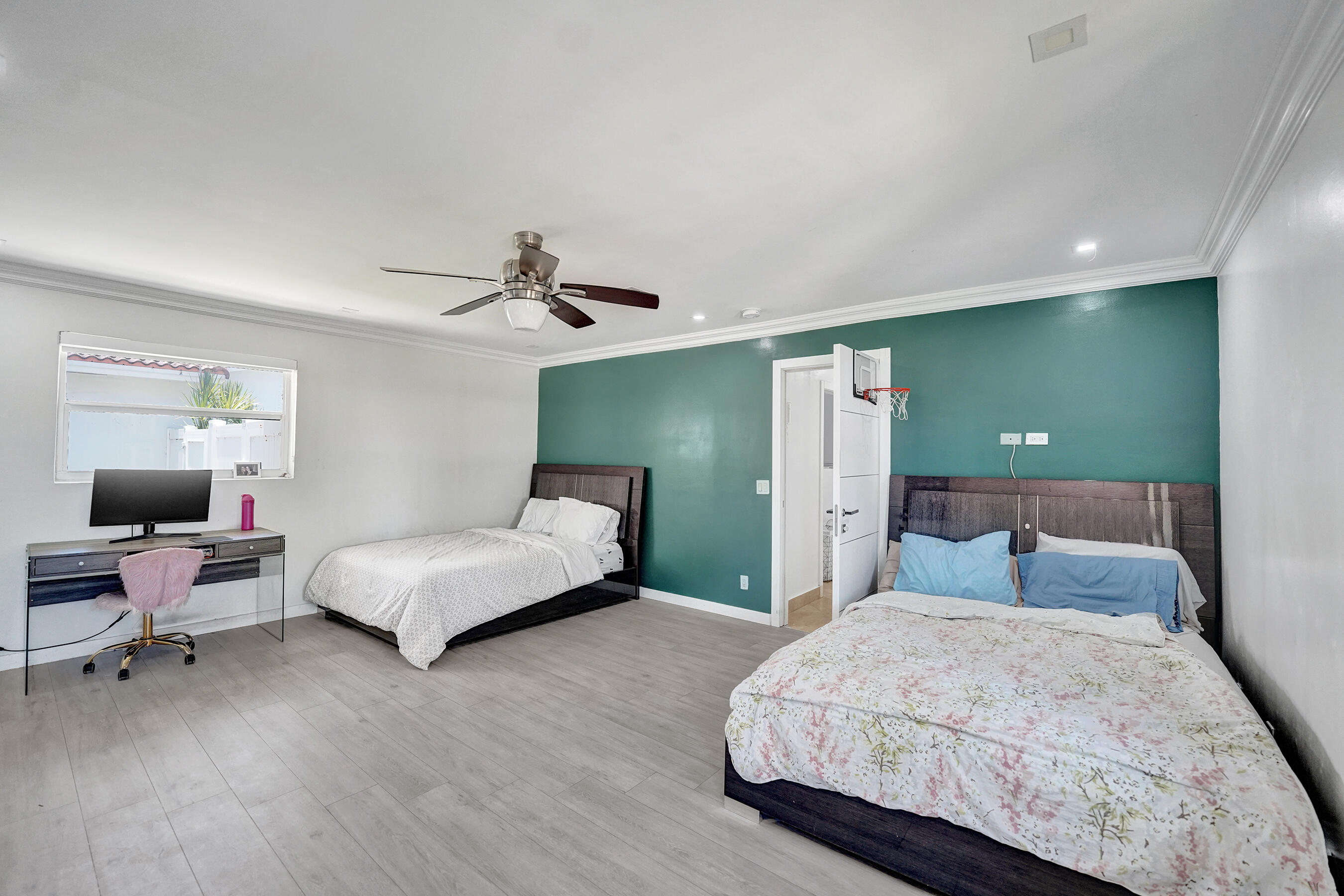 EMERALD HILLS - Residential Lease