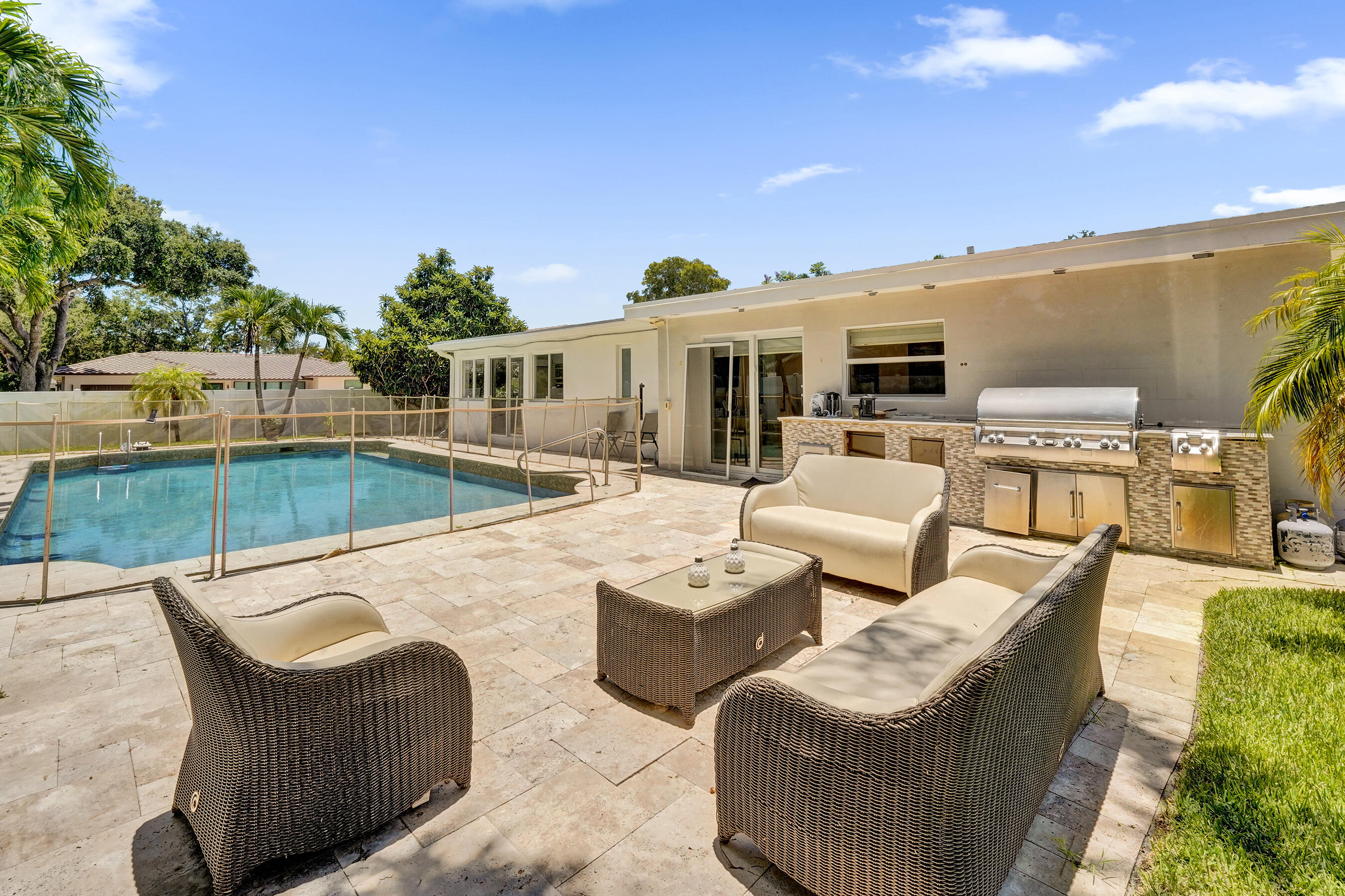 EMERALD HILLS - Residential Lease