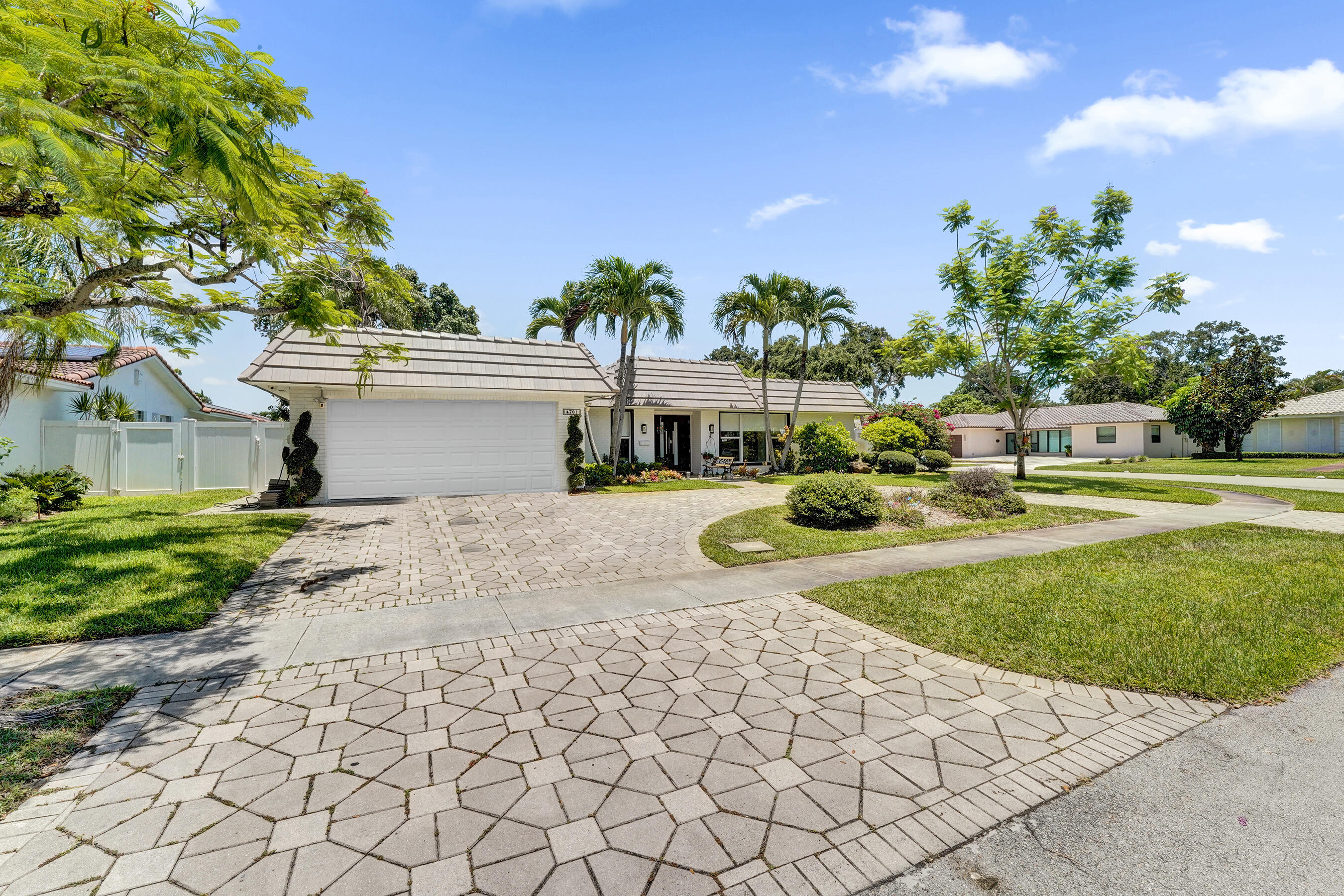 EMERALD HILLS - Residential Lease
