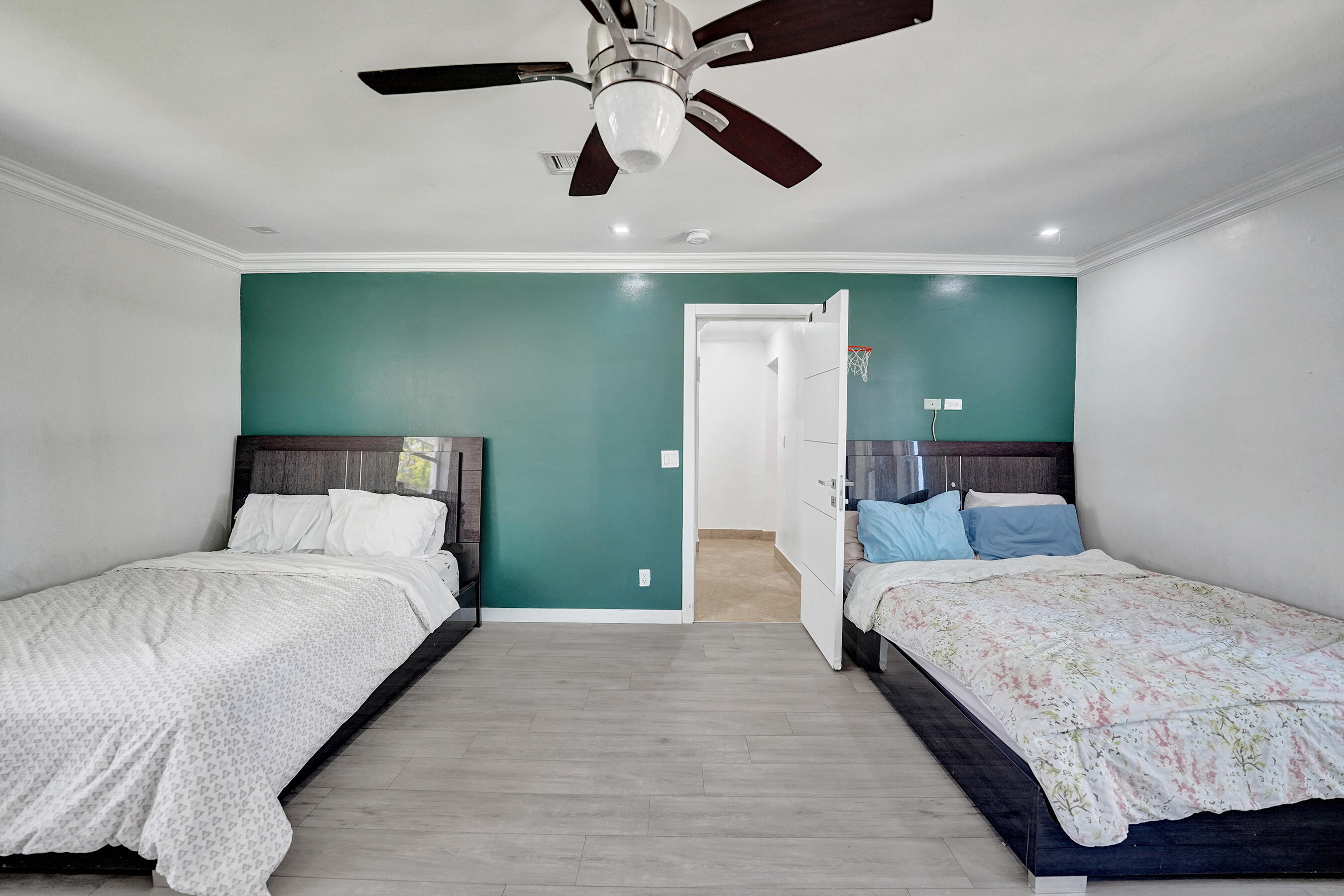EMERALD HILLS - Residential Lease