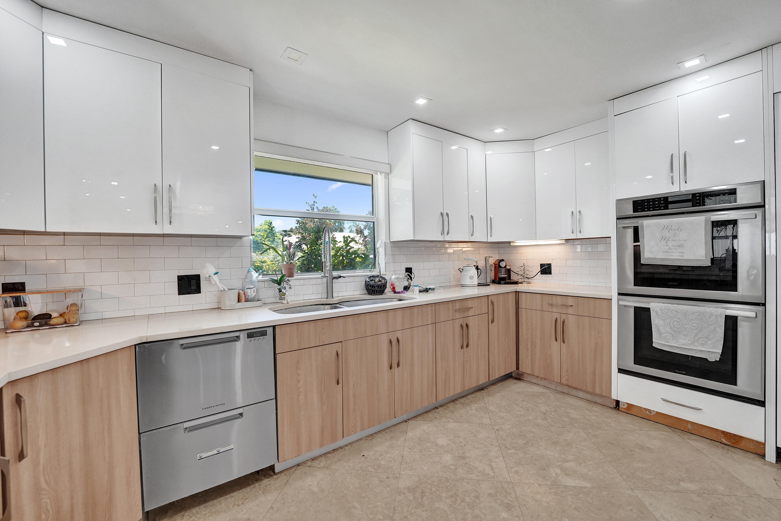 EMERALD HILLS - Residential Lease