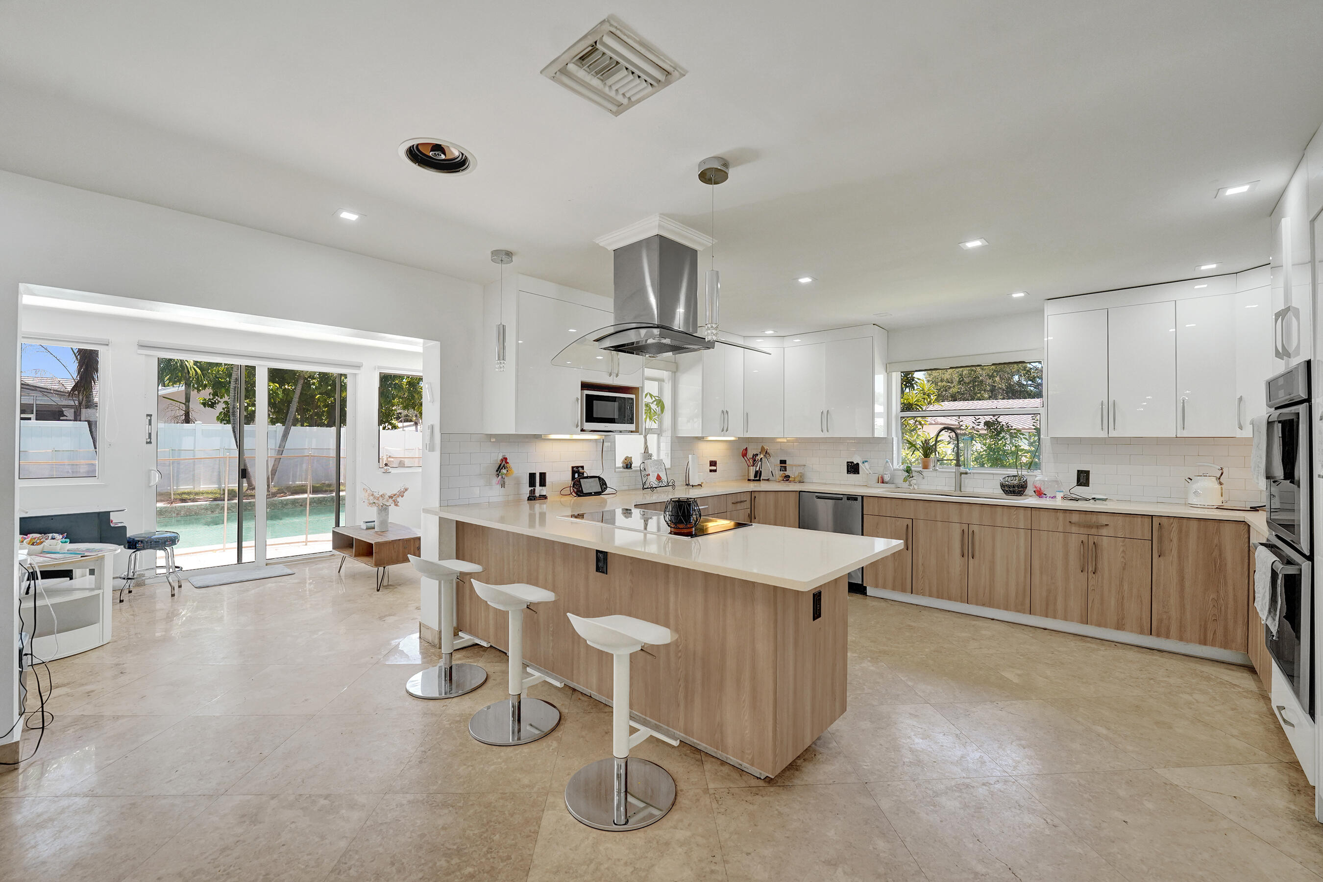 EMERALD HILLS - Residential Lease