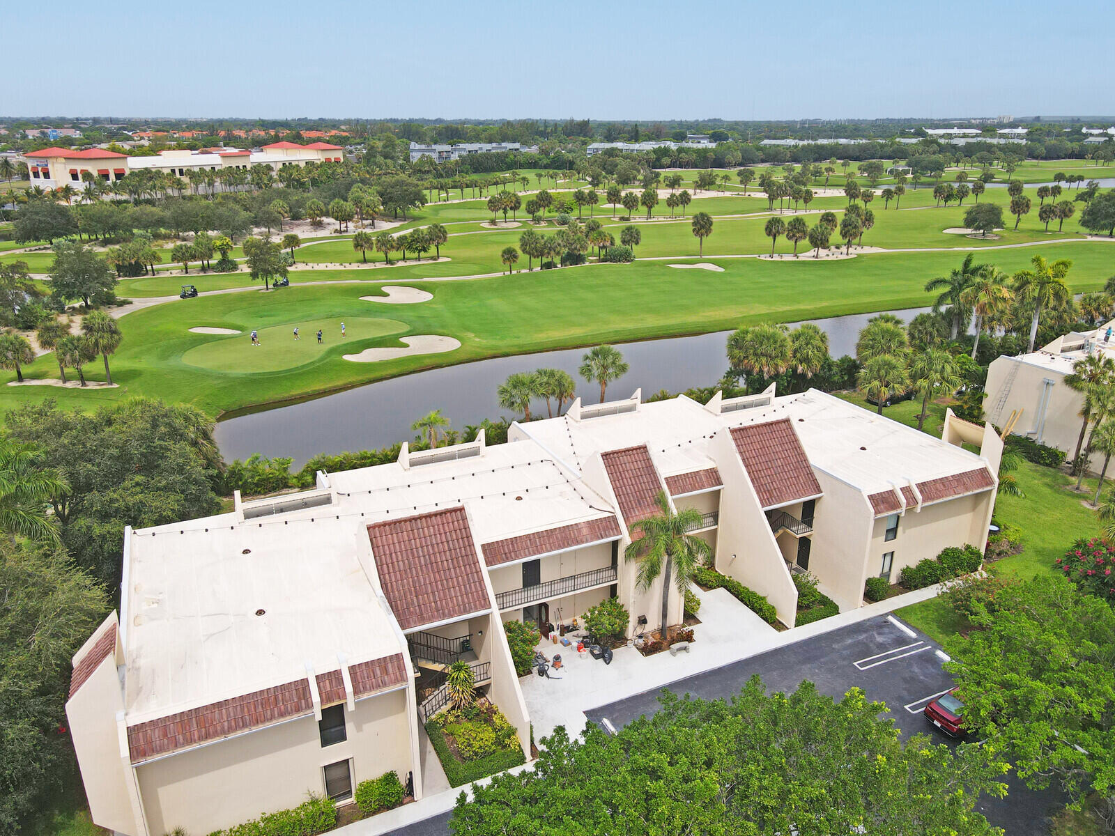 LANDS OF THE PRESIDENT CONDO 1 - Residential Lease