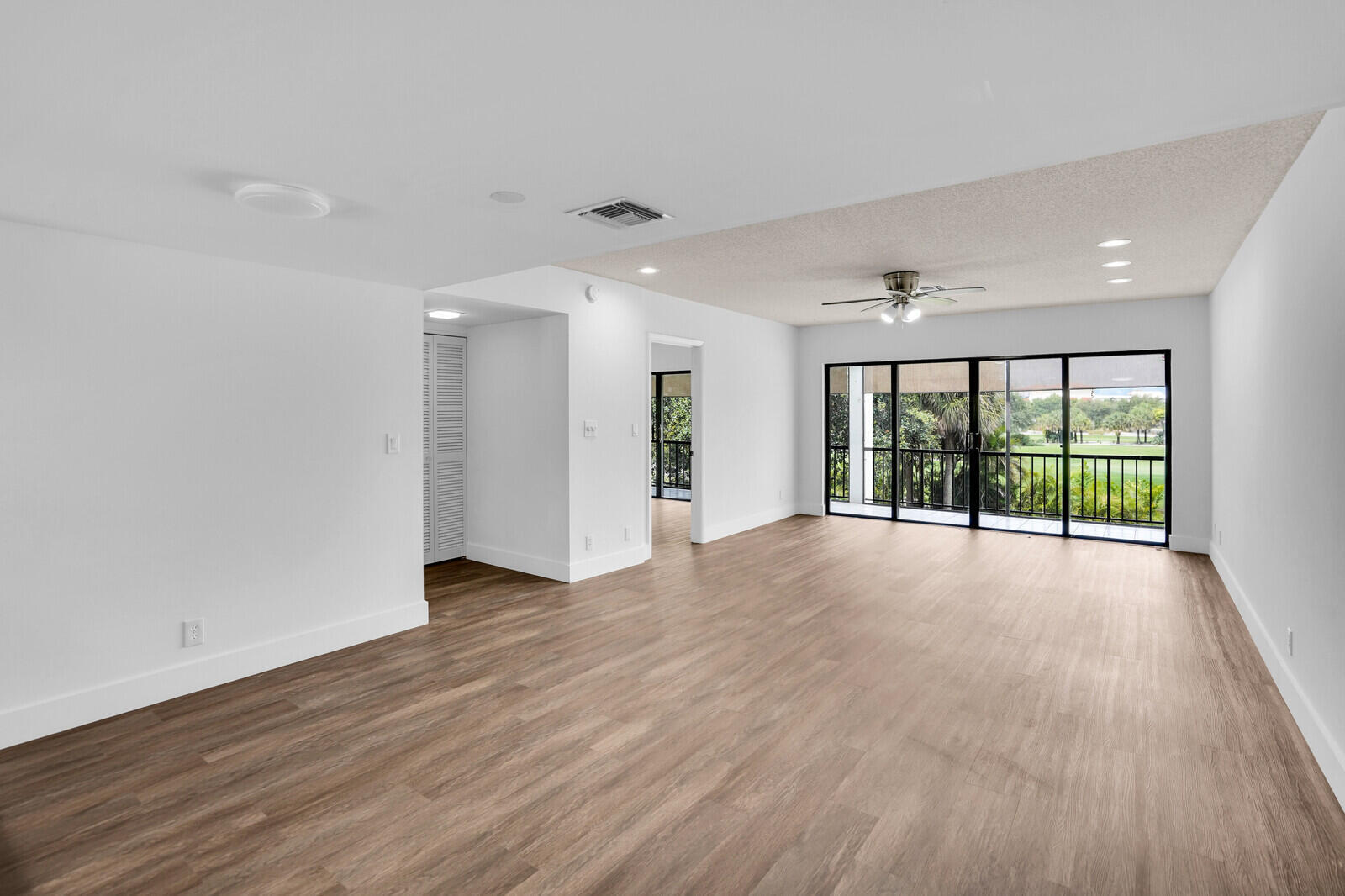 LANDS OF THE PRESIDENT CONDO 1 - Residential Lease