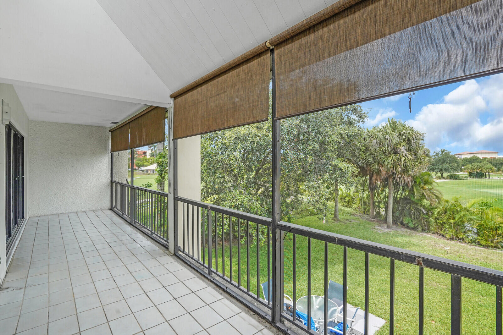 LANDS OF THE PRESIDENT CONDO 1 - Residential Lease