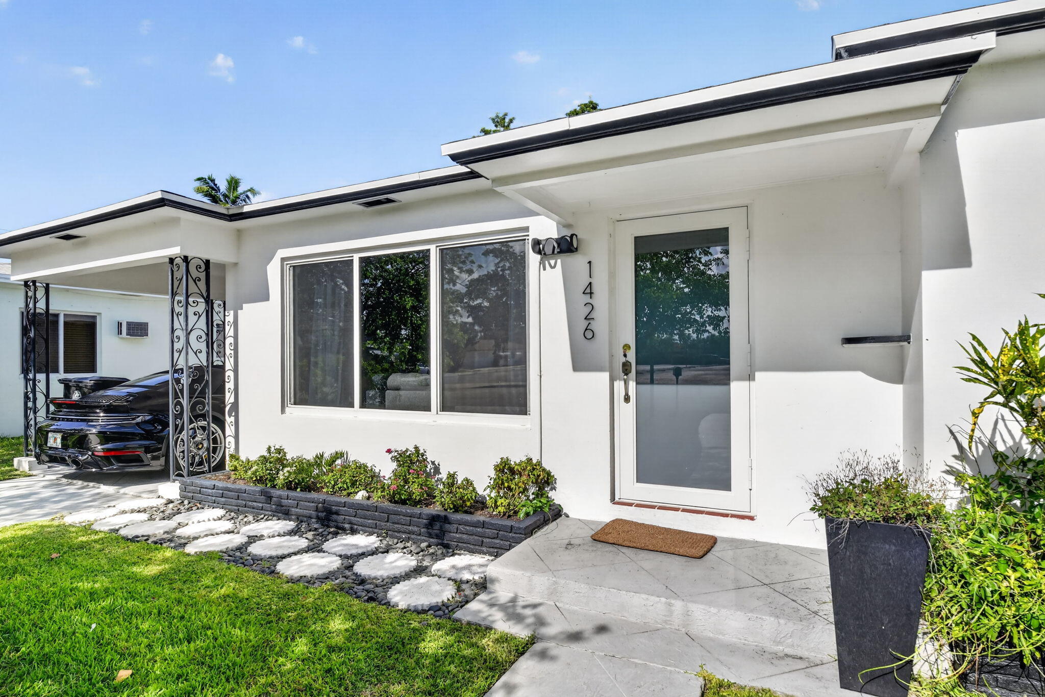 NORTH LAKE WORTH - Residential