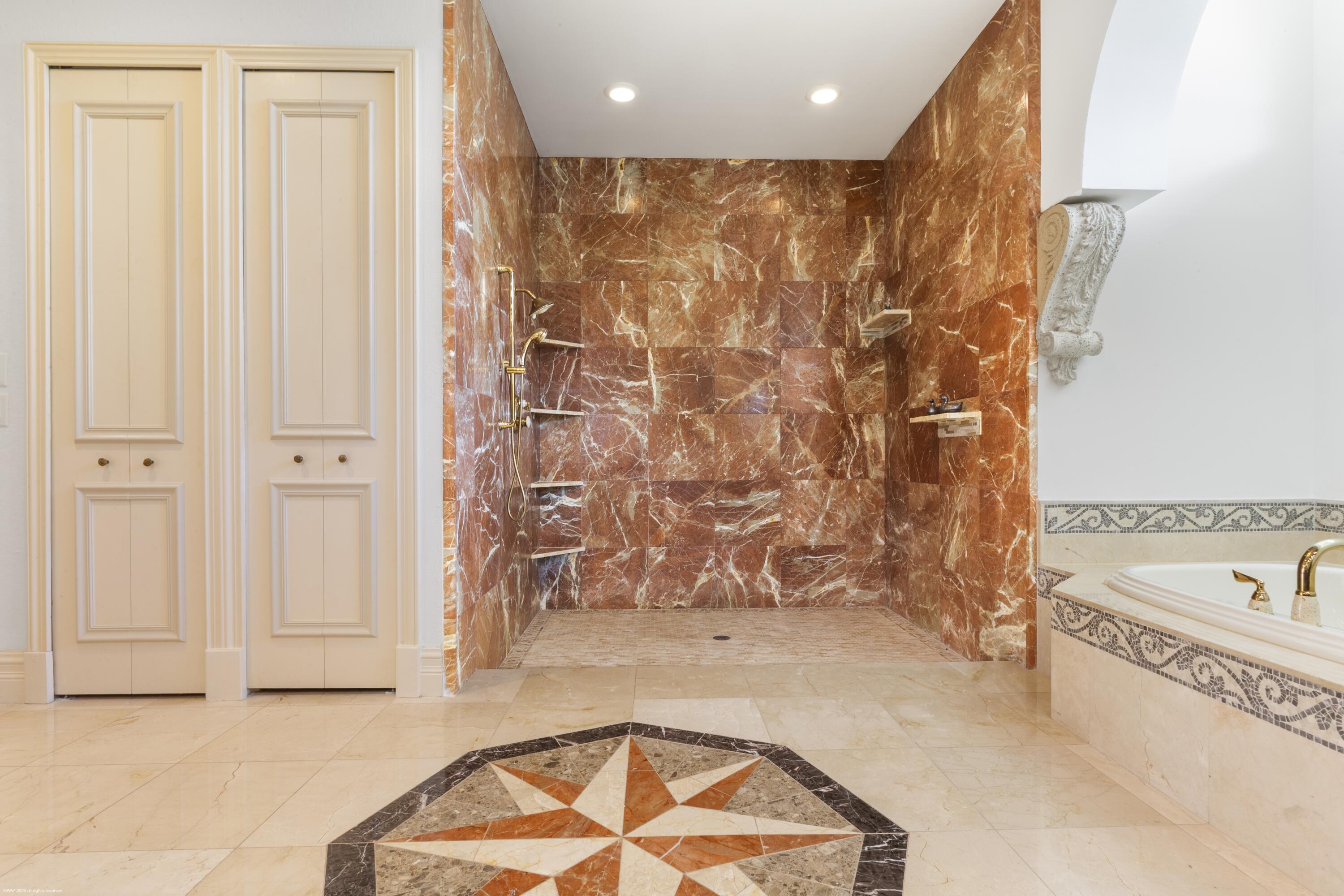 PALM BEACH POINT - Residential
