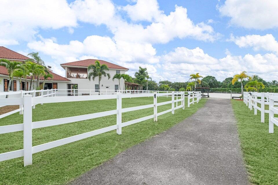 PALM BEACH POINT - Residential