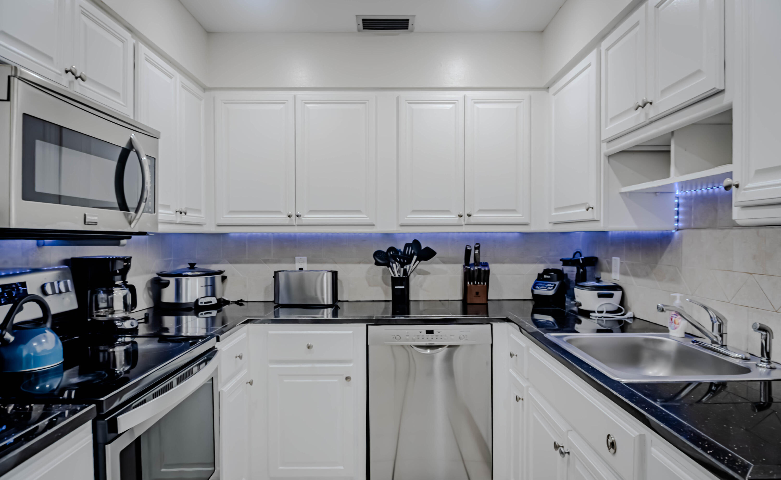 SOUTH SHORE 1 OF WELLINGTON - Residential Lease