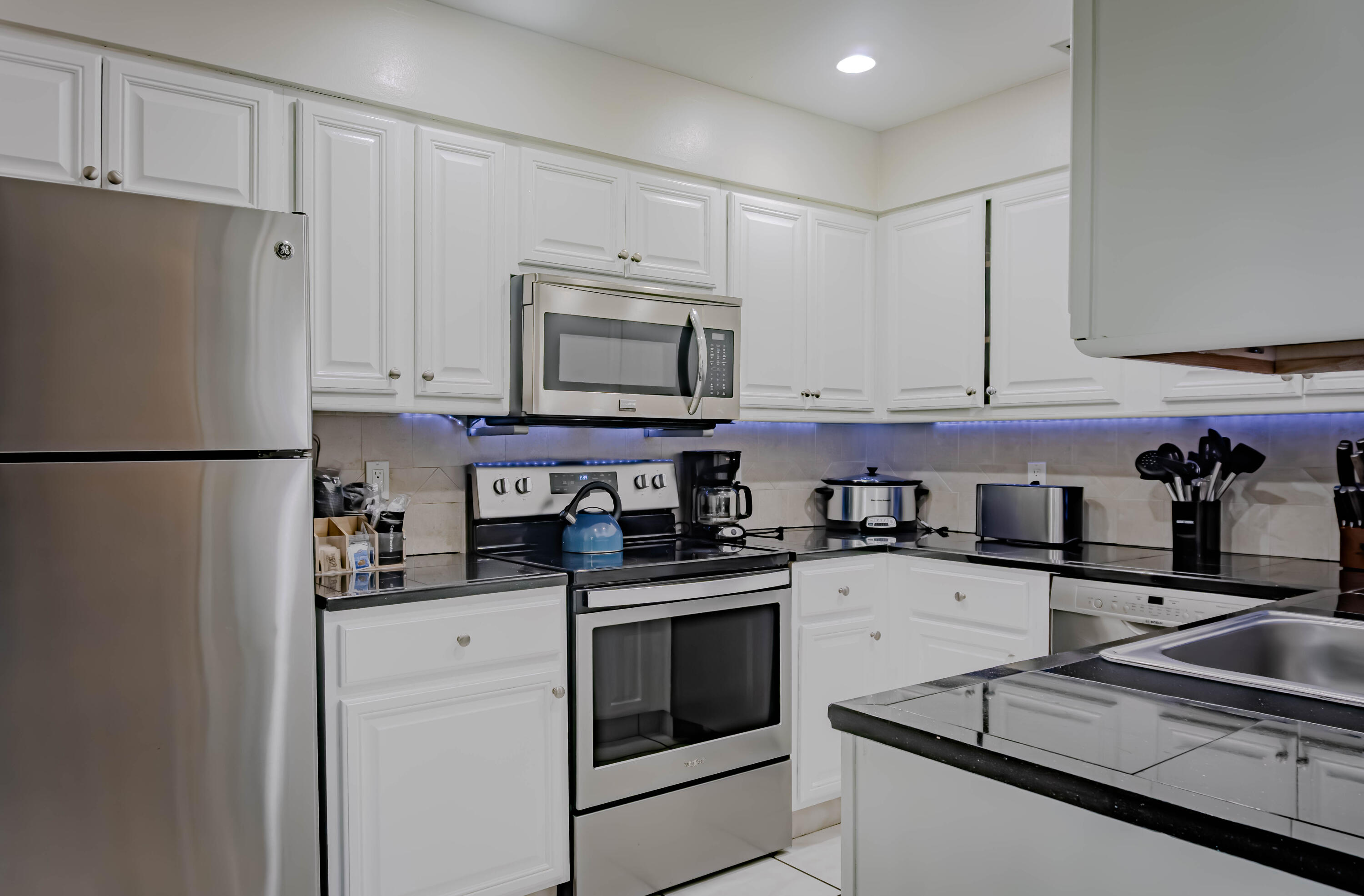SOUTH SHORE 1 OF WELLINGTON - Residential Lease