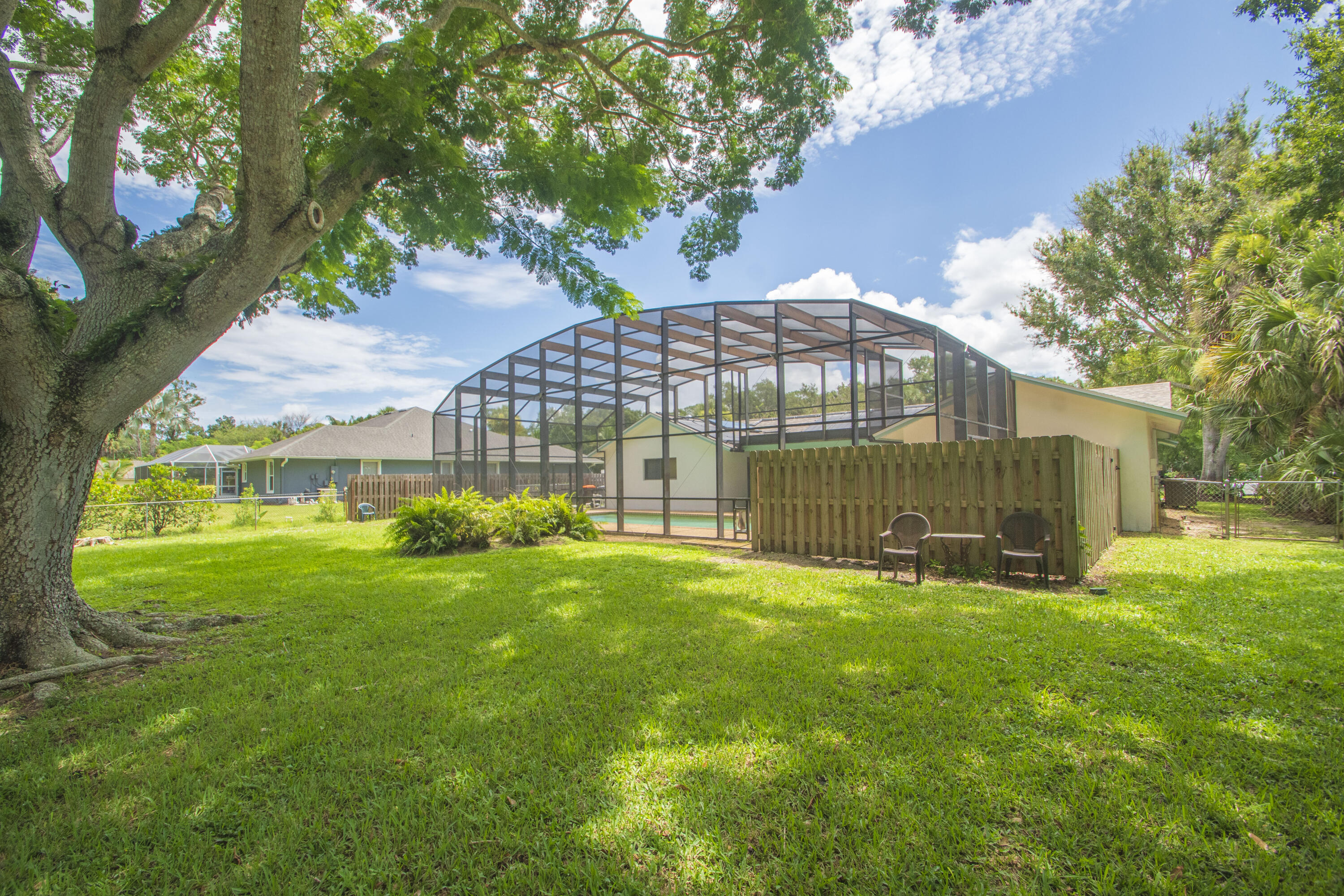 WEST SIDE VILLAS - Residential