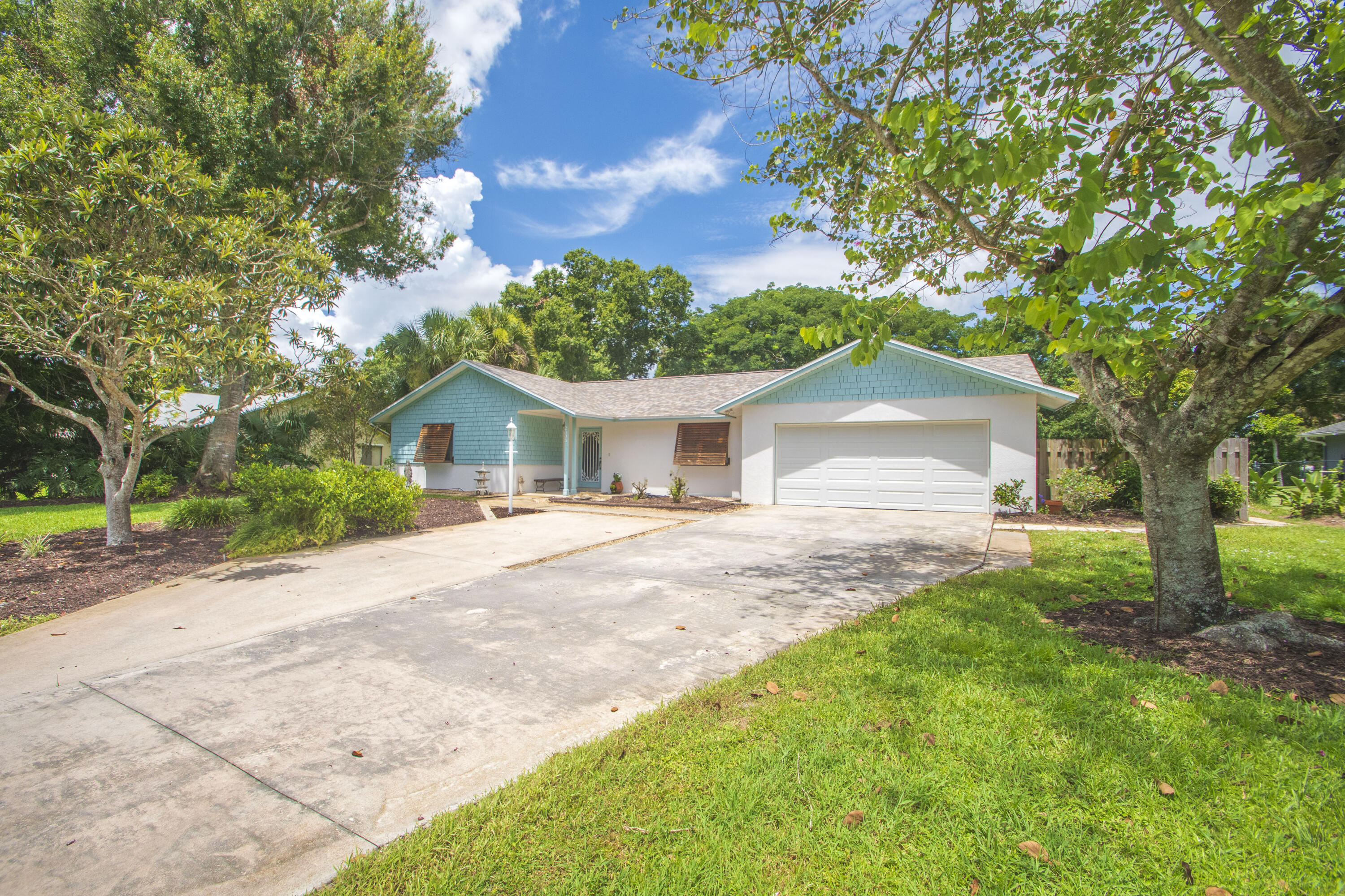 WEST SIDE VILLAS - Residential