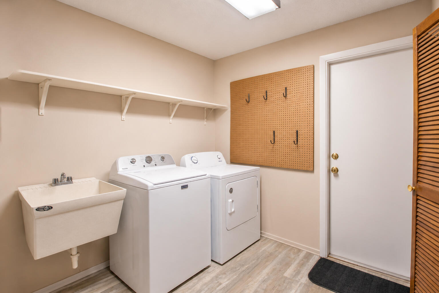WEST SIDE VILLAS - Residential