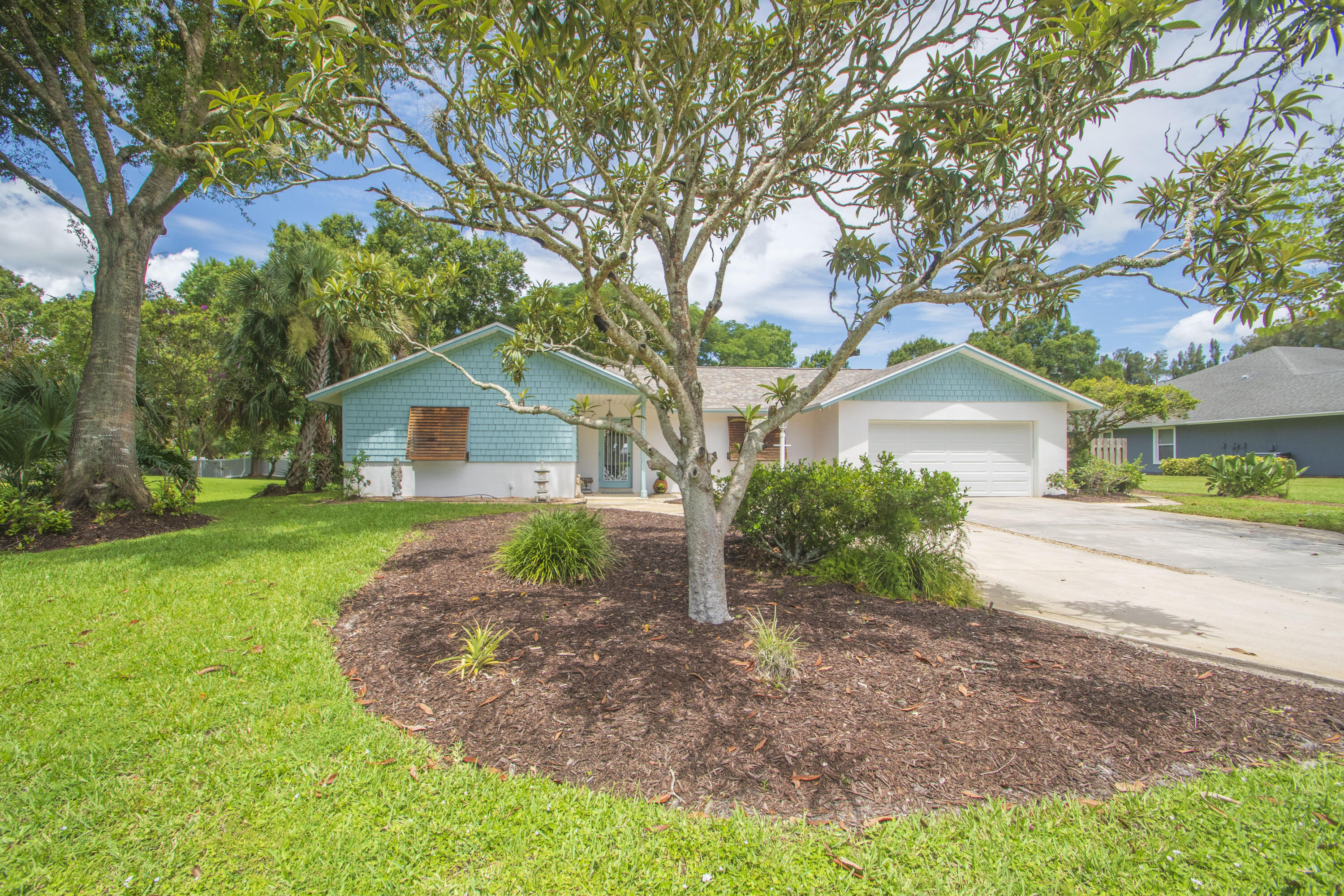 WEST SIDE VILLAS - Residential
