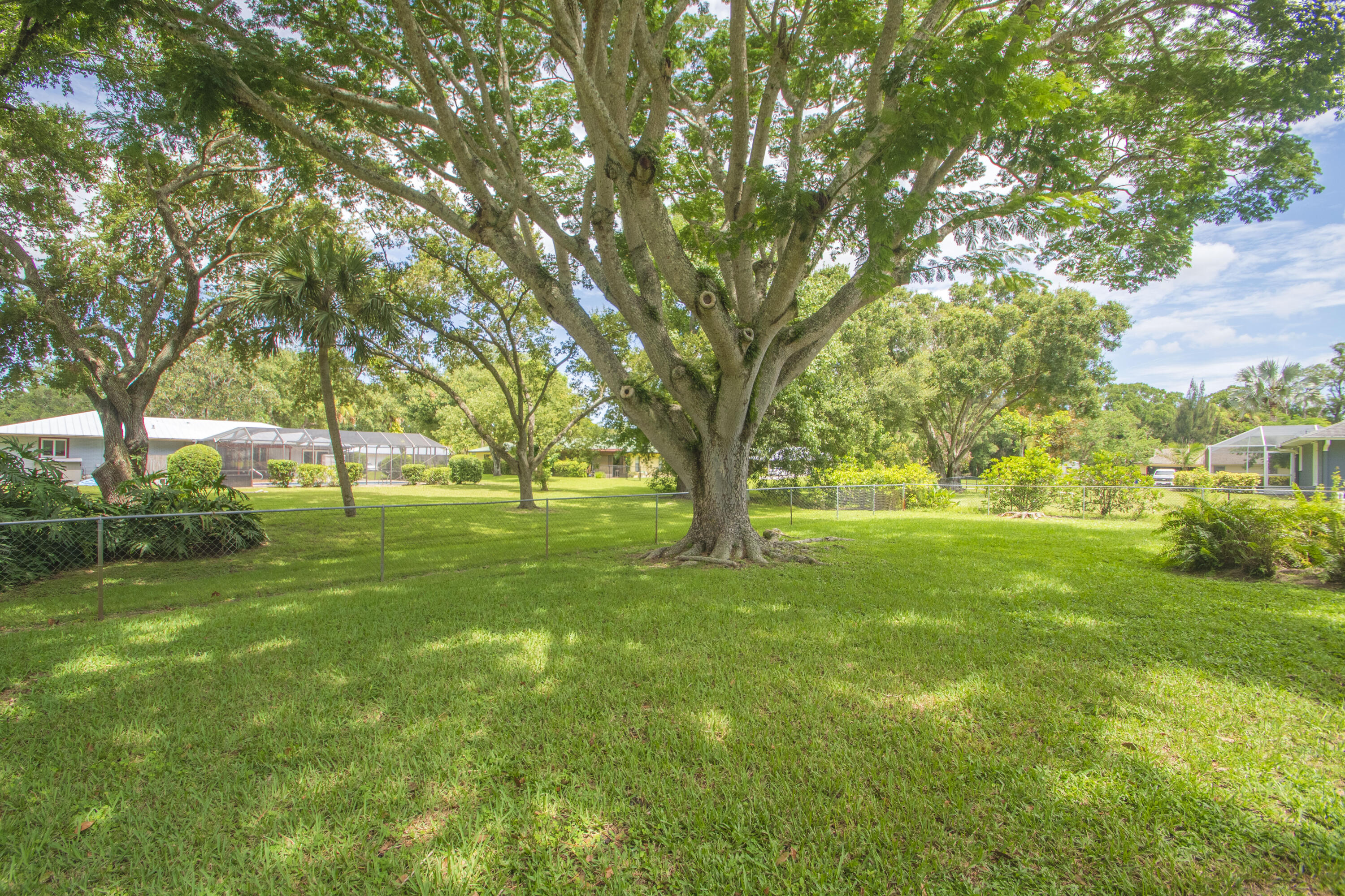 WEST SIDE VILLAS - Residential