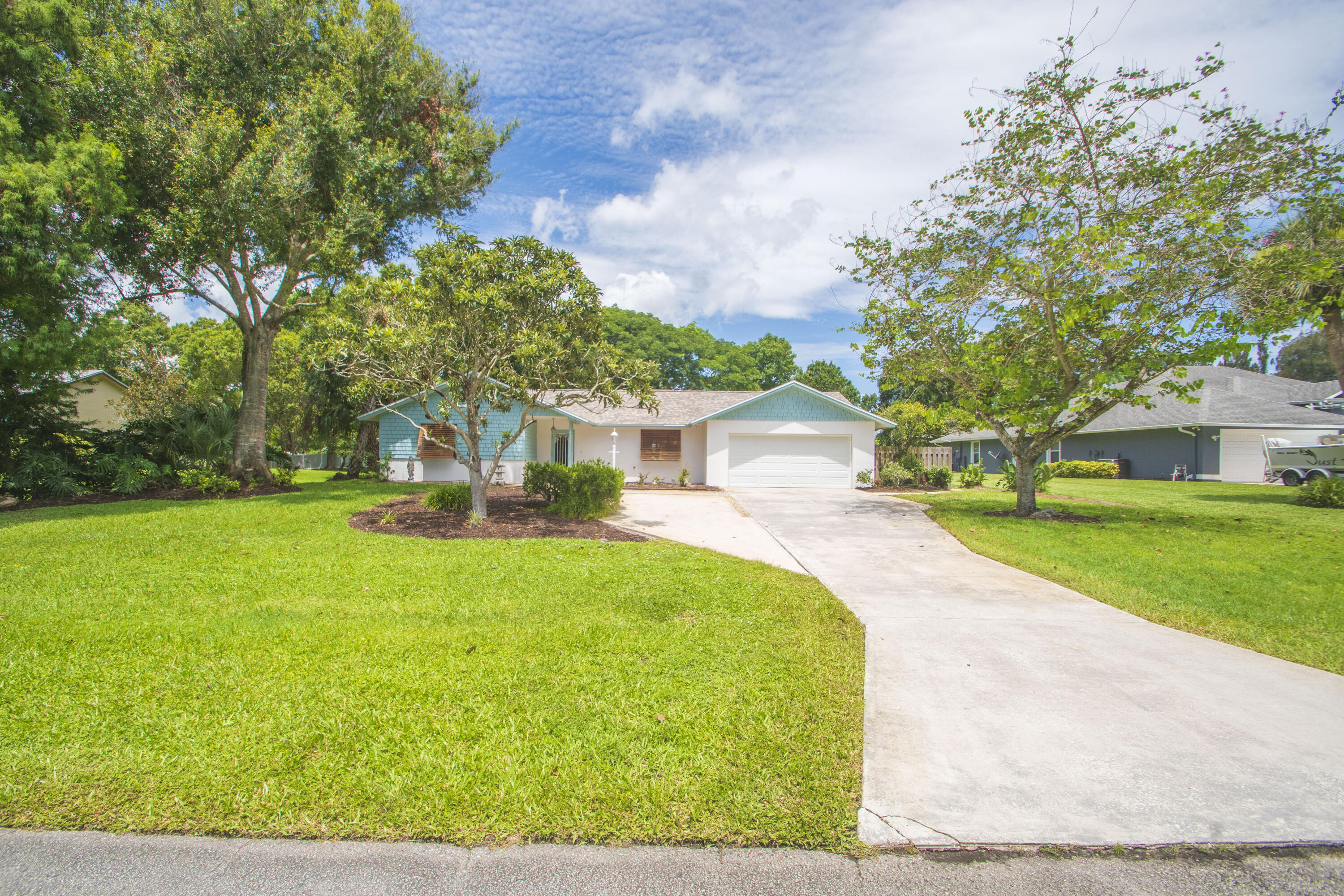 WEST SIDE VILLAS - Residential