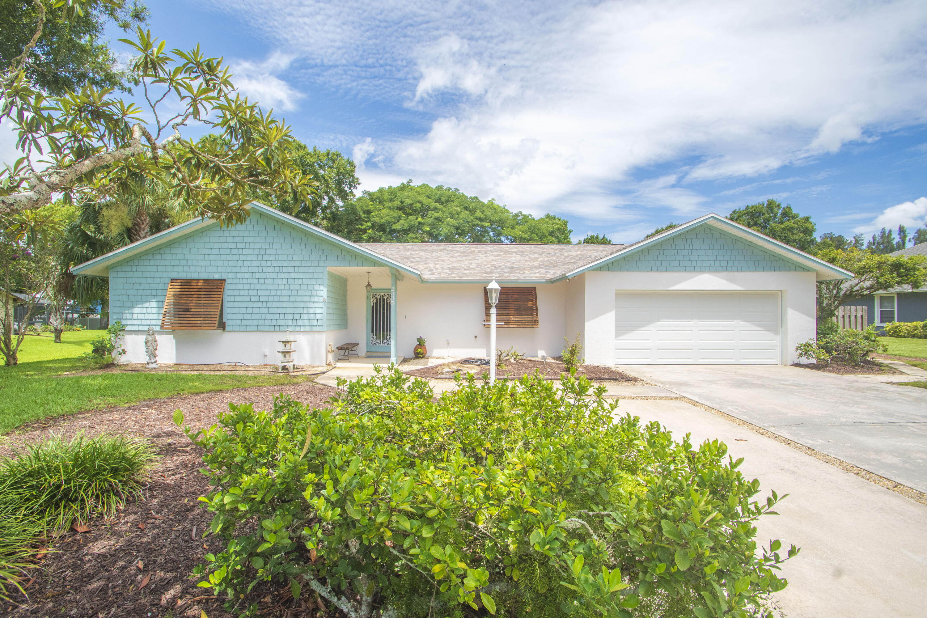 WEST SIDE VILLAS - Residential