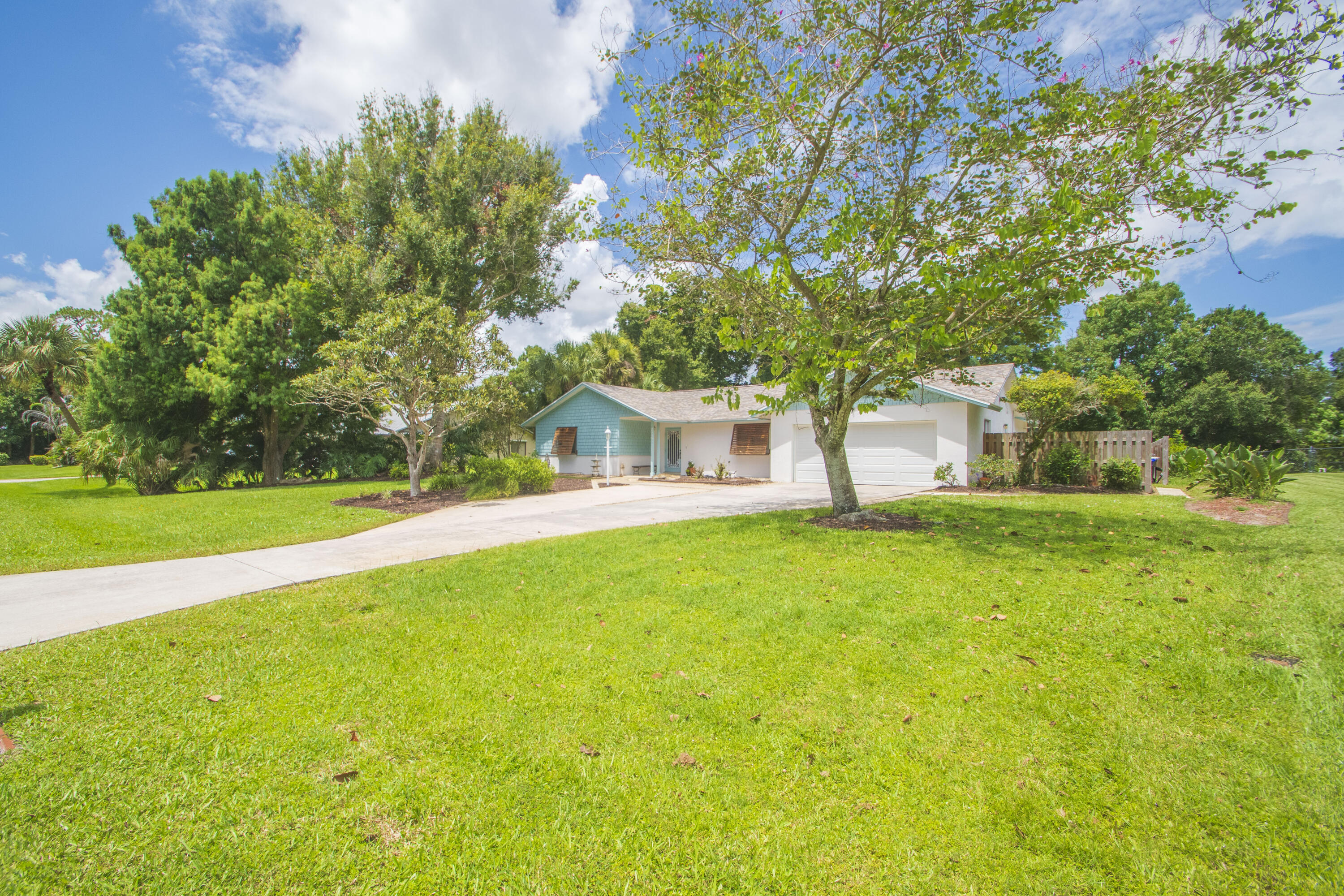 WEST SIDE VILLAS - Residential