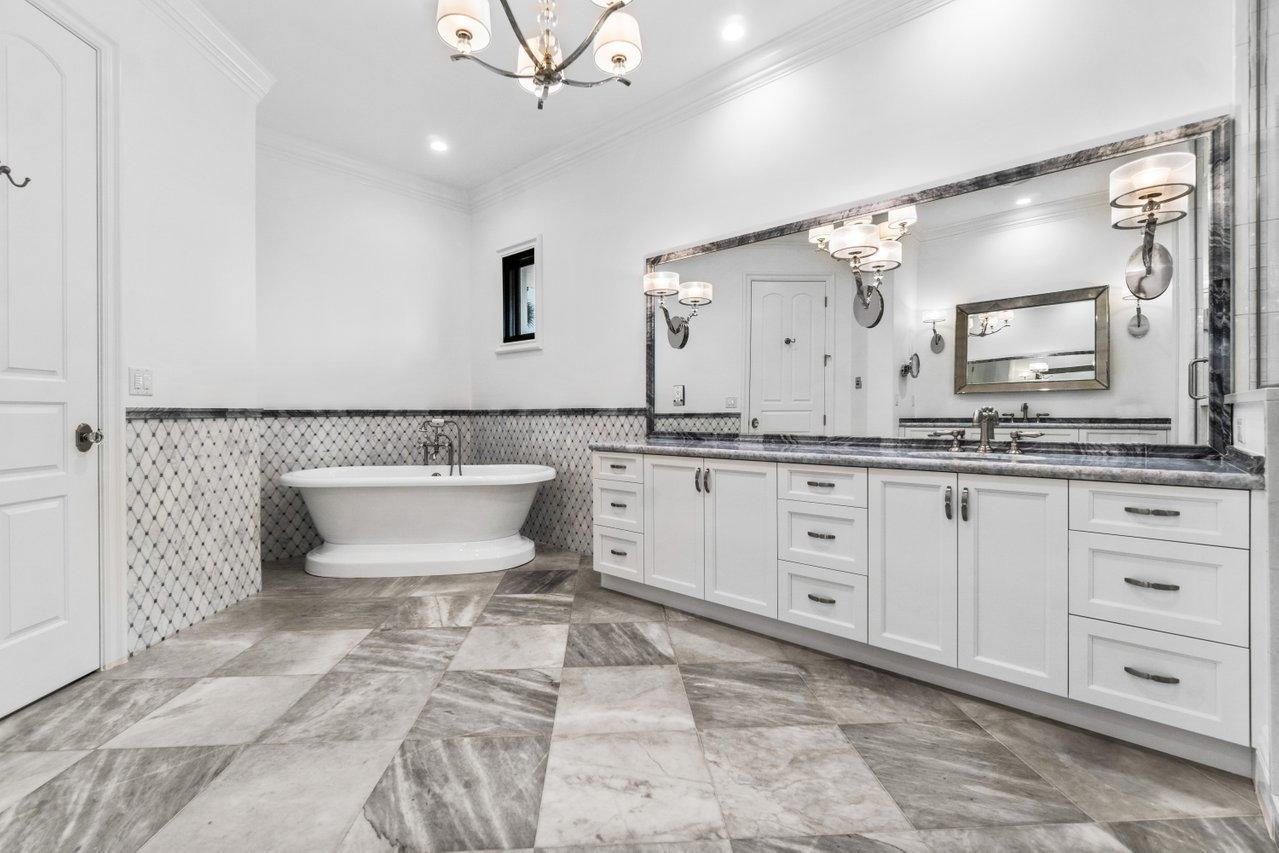 SAILFISH POINT - Residential
