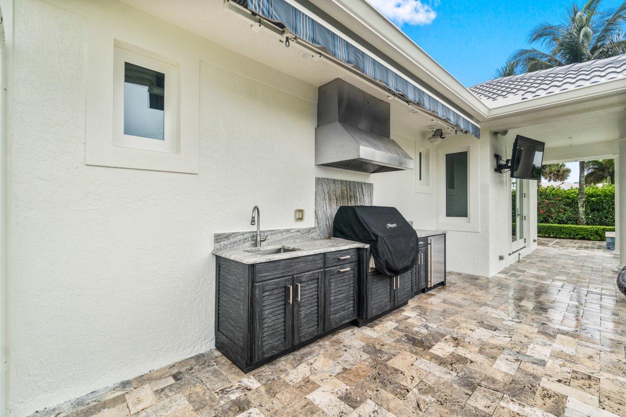 SAILFISH POINT - Residential