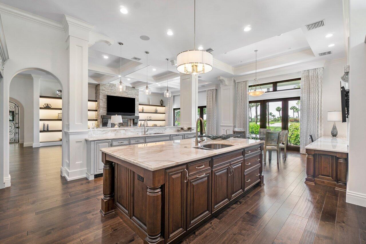 SAILFISH POINT - Residential