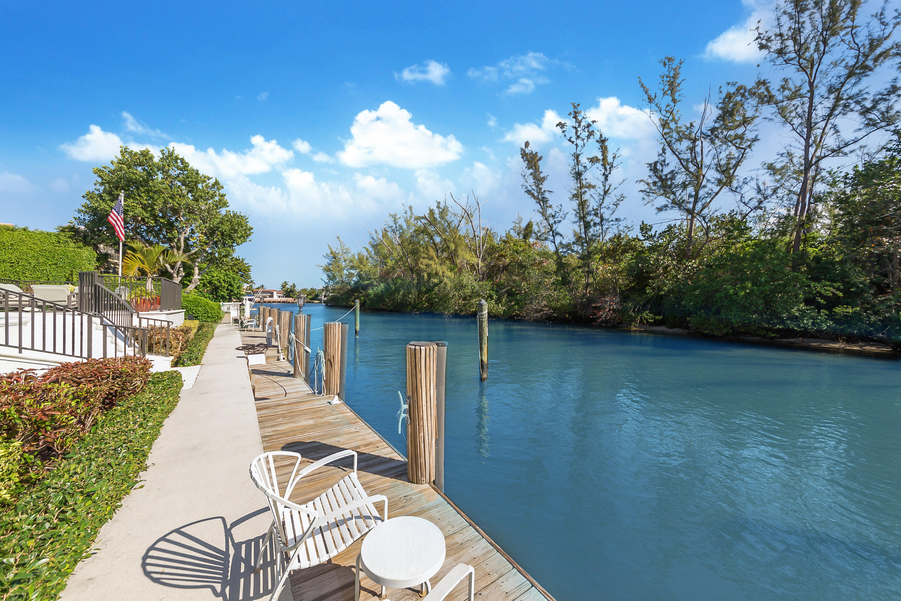 ROYAL PALM YACHT & COUNTRY CLUB - Residential