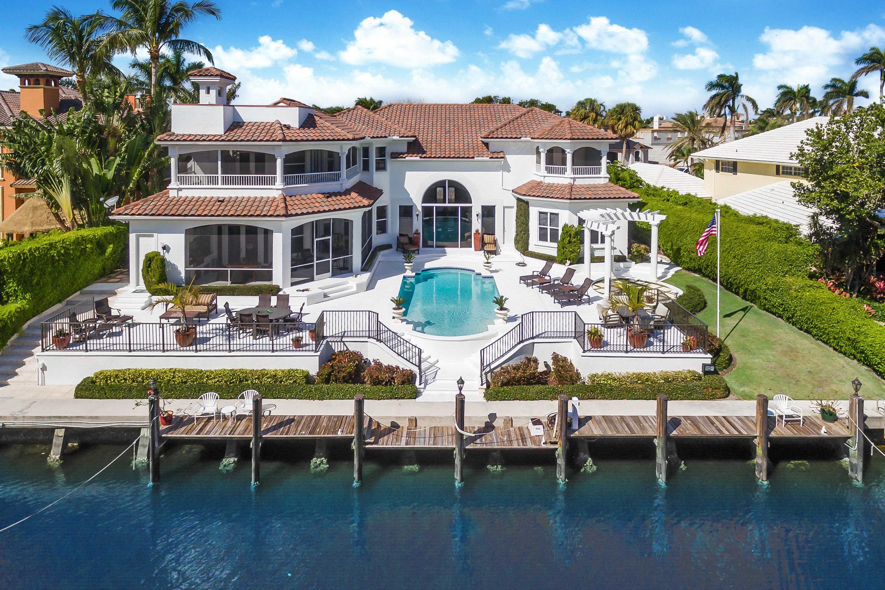 ROYAL PALM YACHT & COUNTRY CLUB - Residential