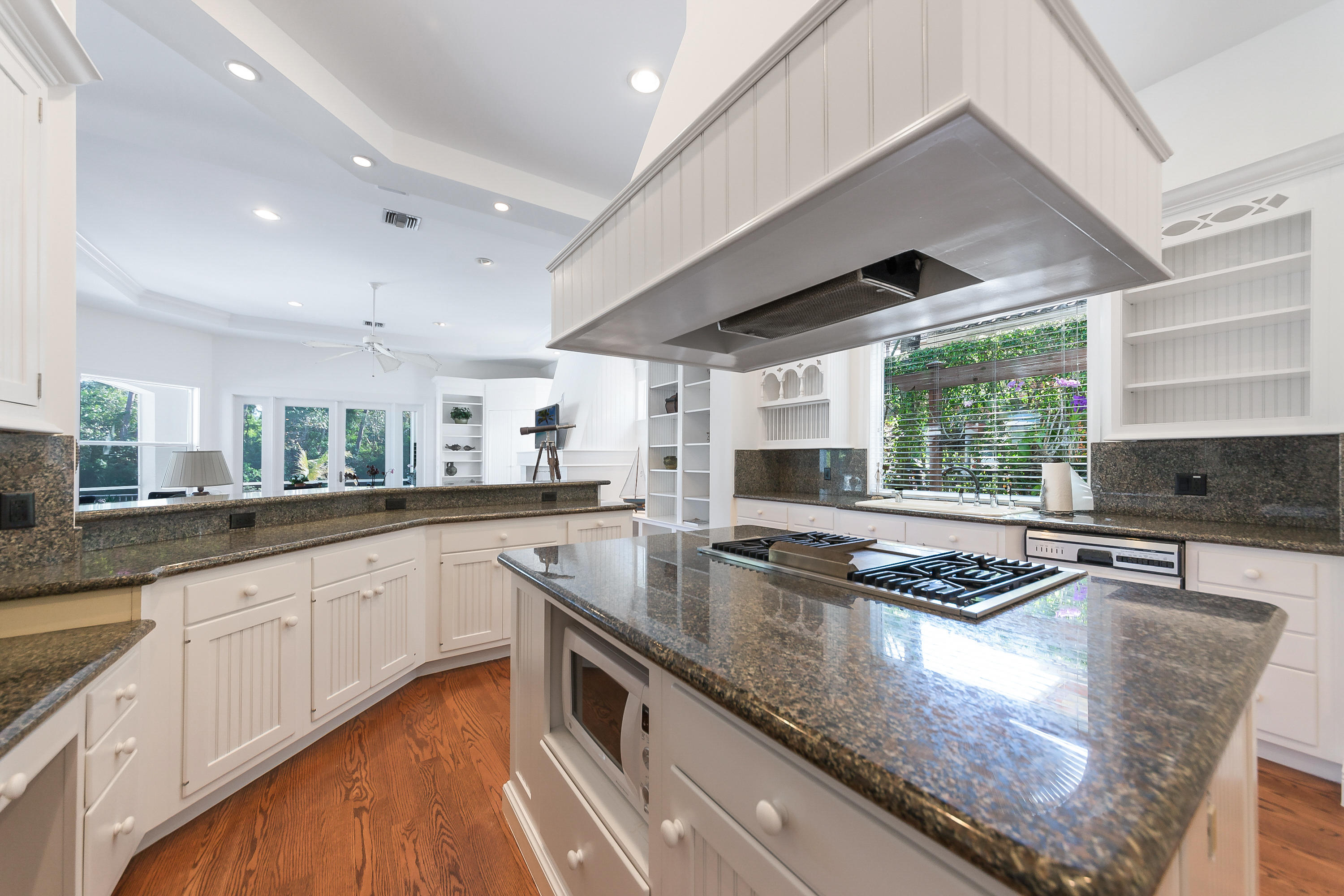 ROYAL PALM YACHT & COUNTRY CLUB - Residential