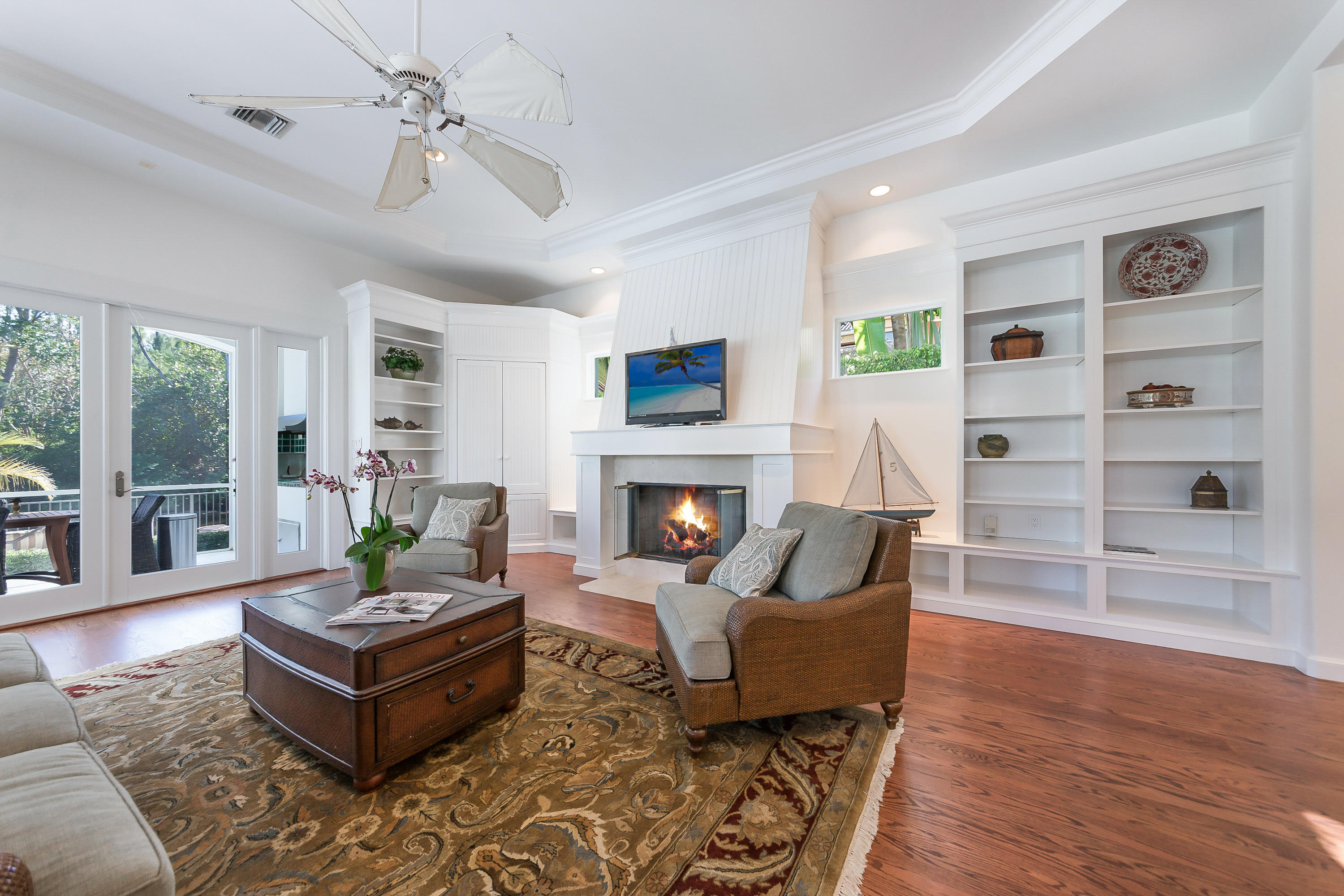 ROYAL PALM YACHT & COUNTRY CLUB - Residential