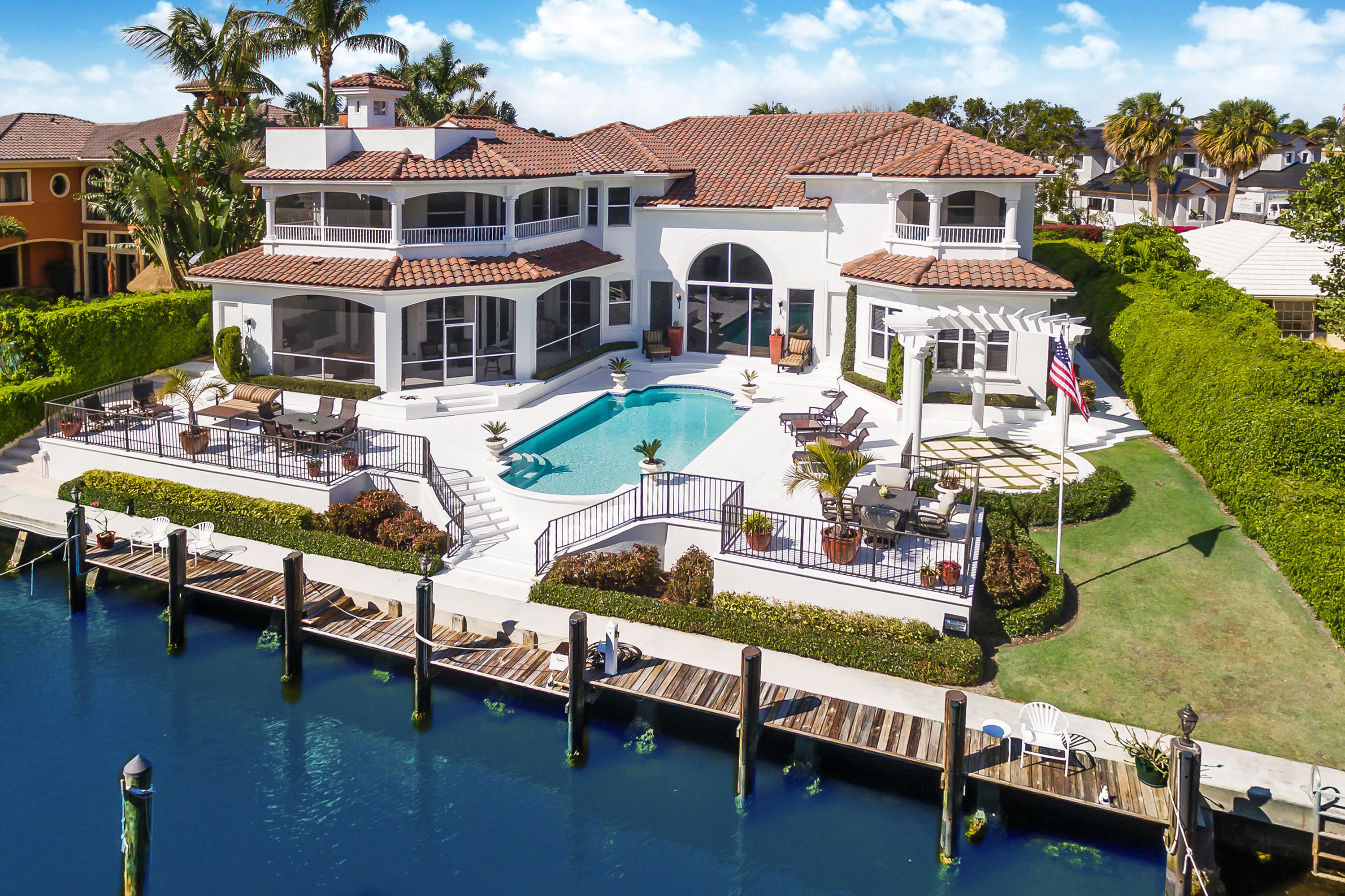 ROYAL PALM YACHT & COUNTRY CLUB - Residential