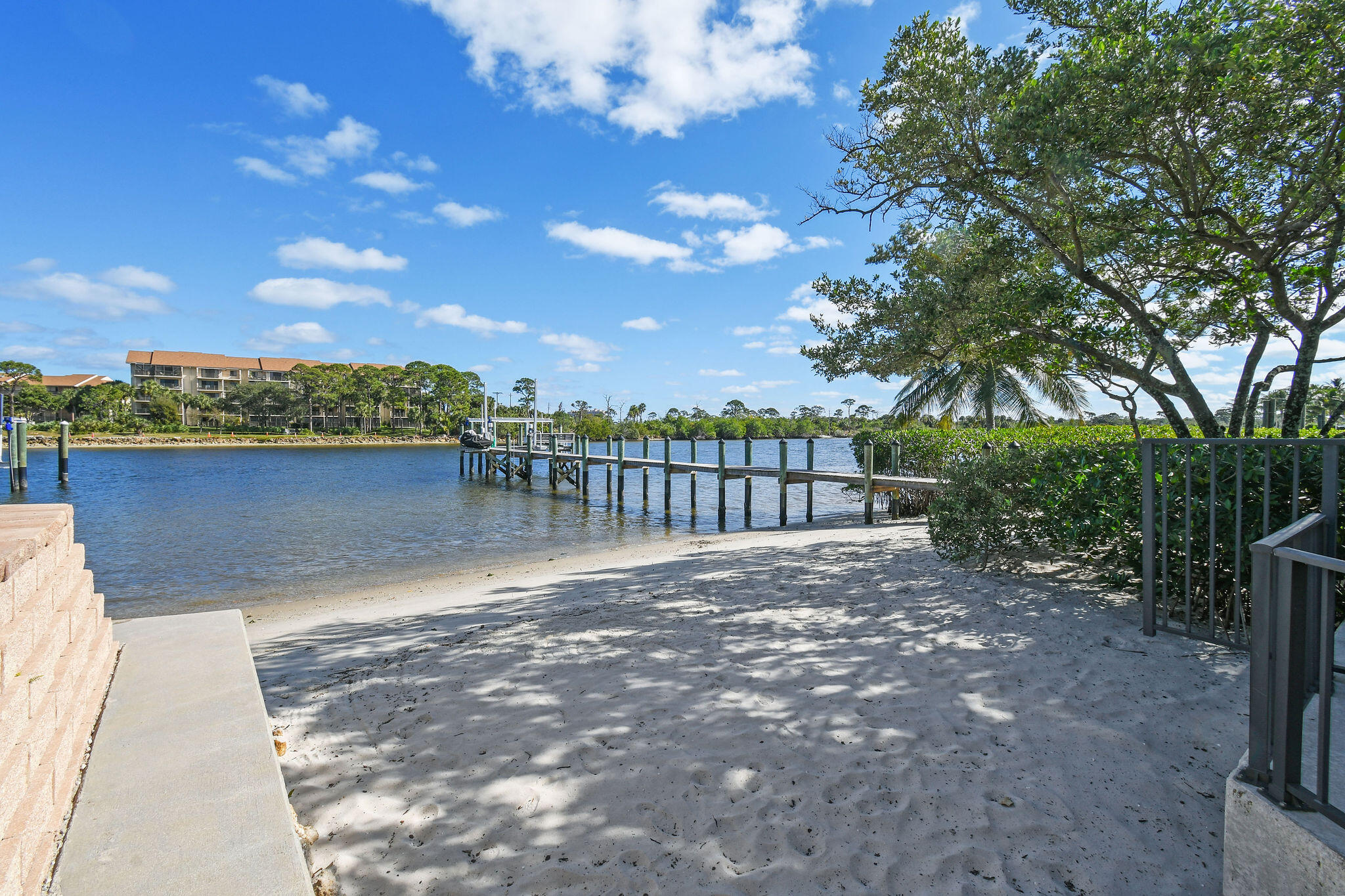 HARBOR PLACE - Residential