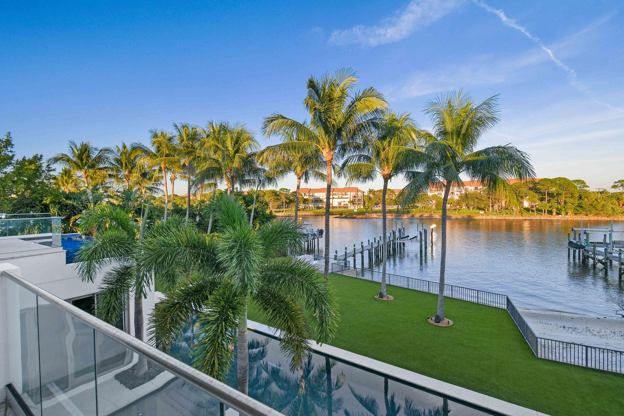 HARBOR PLACE - Residential