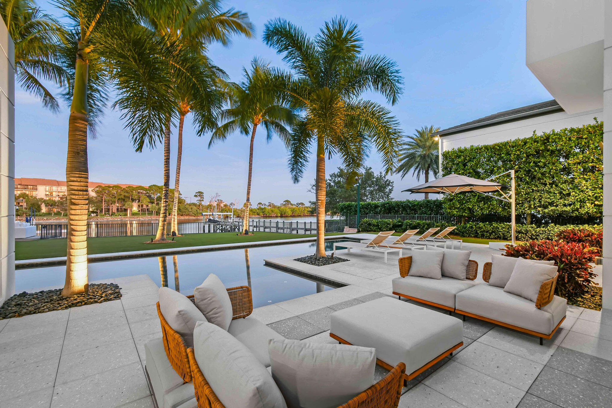 HARBOR PLACE - Residential
