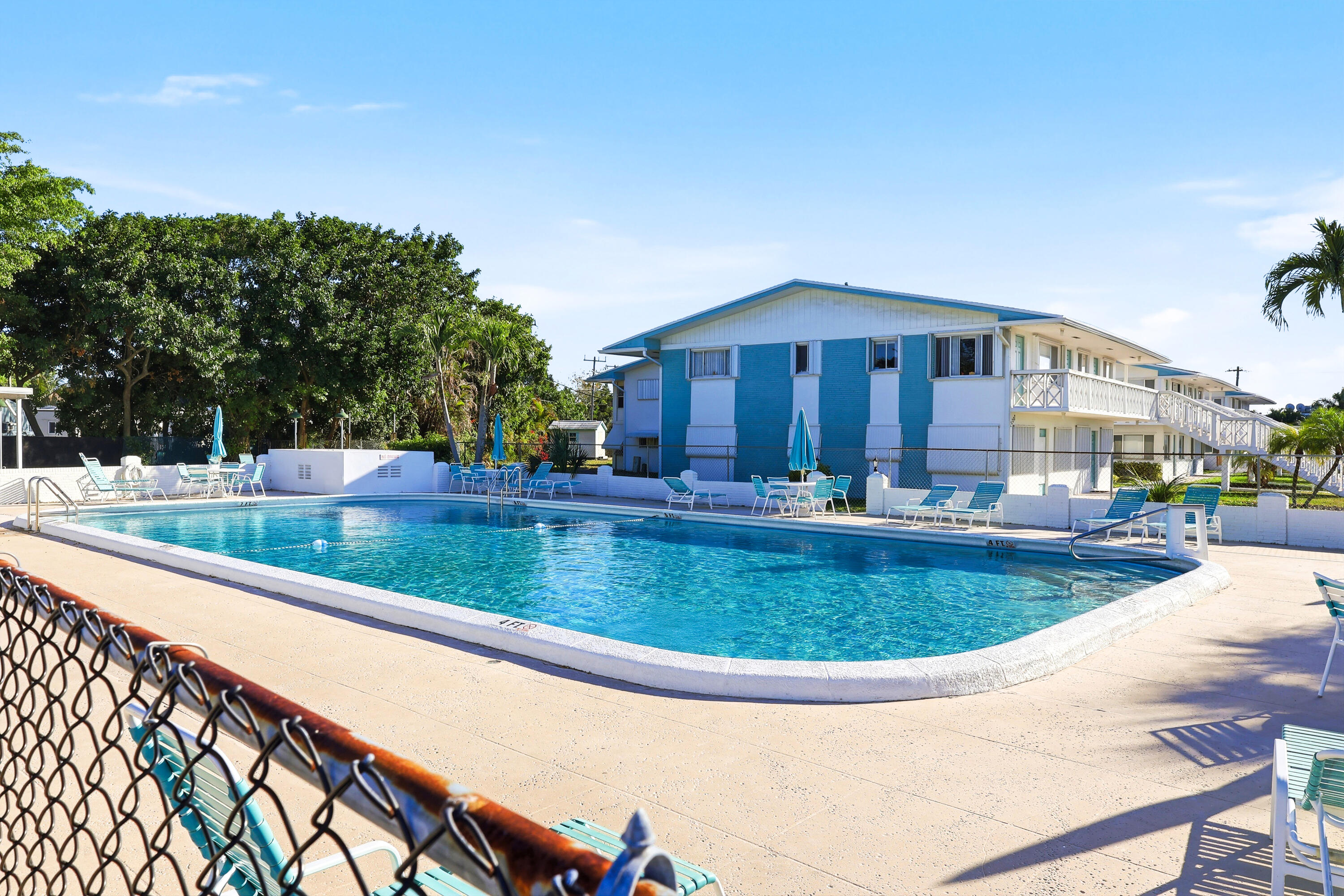 LAKESIDE POINT APT 2 CONDO - Residential