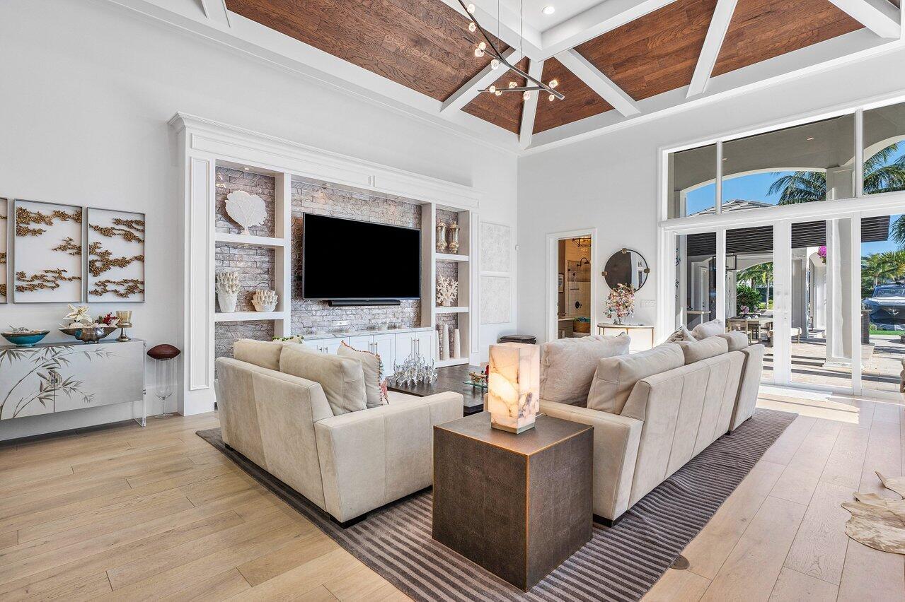 CAPTAINS KEY - Residential