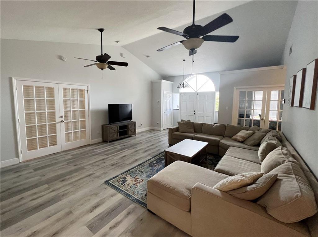 Sugar Pond Manor Wellingt - Residential