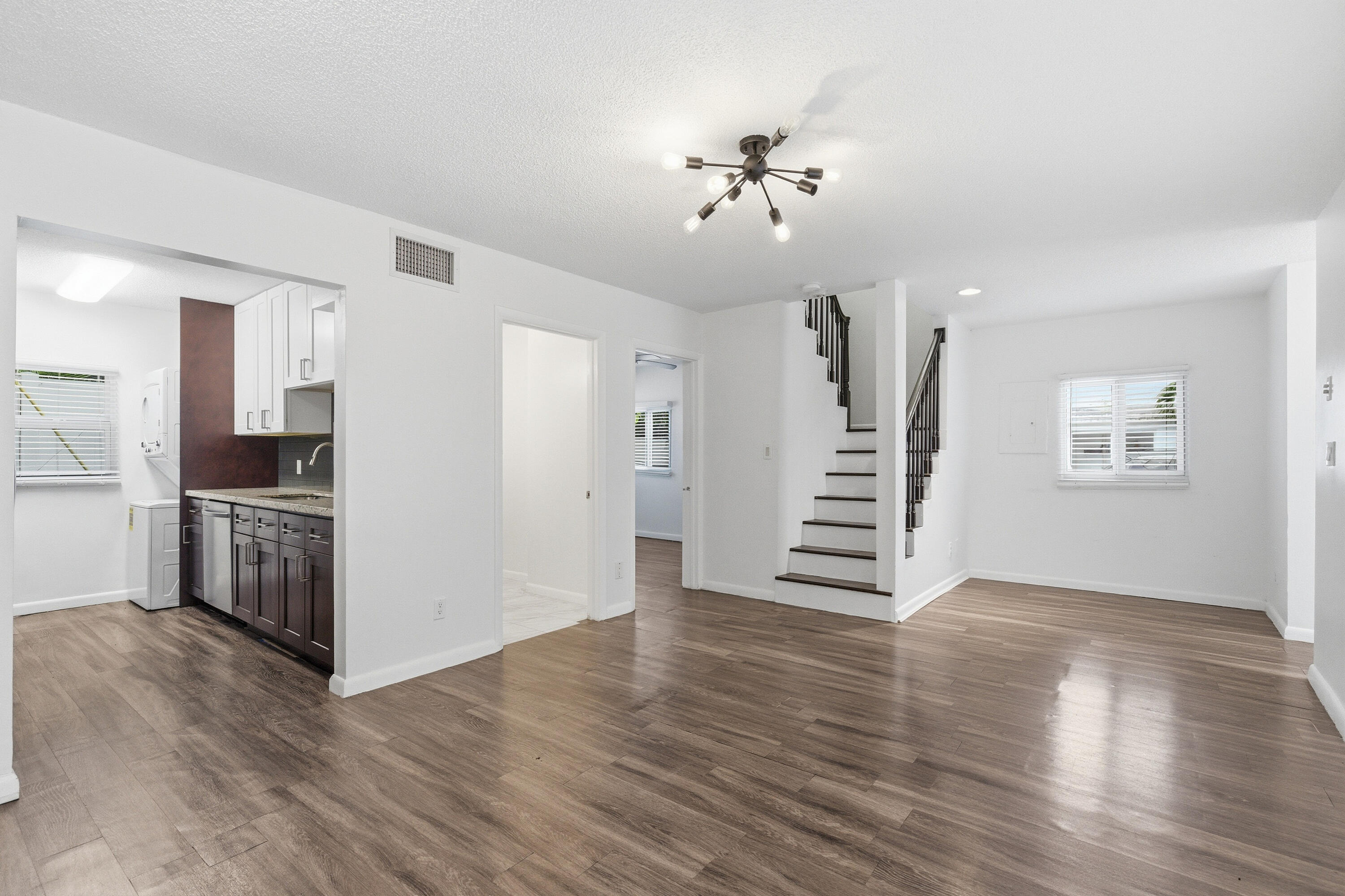 VICTORIA PARK CORR AMEN PLAT - Residential Income