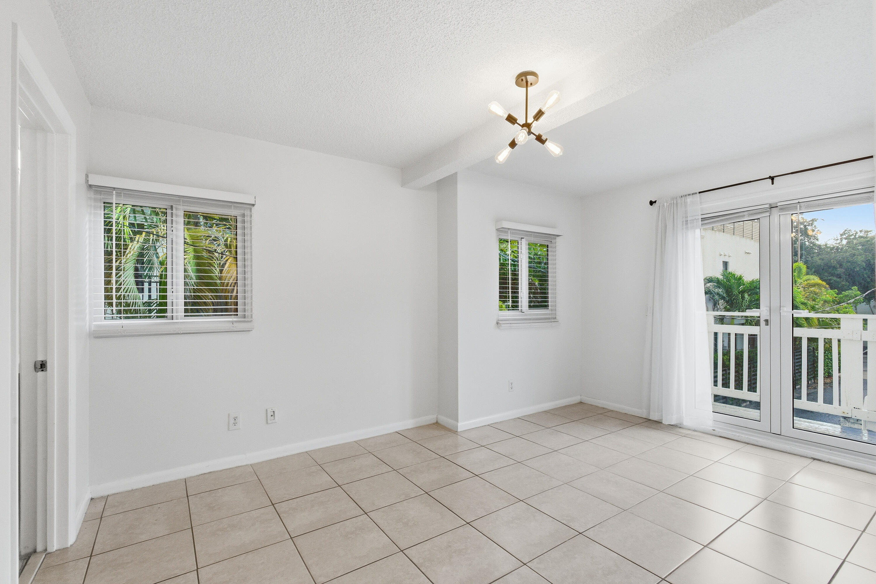 VICTORIA PARK CORR AMEN PLAT - Residential Income